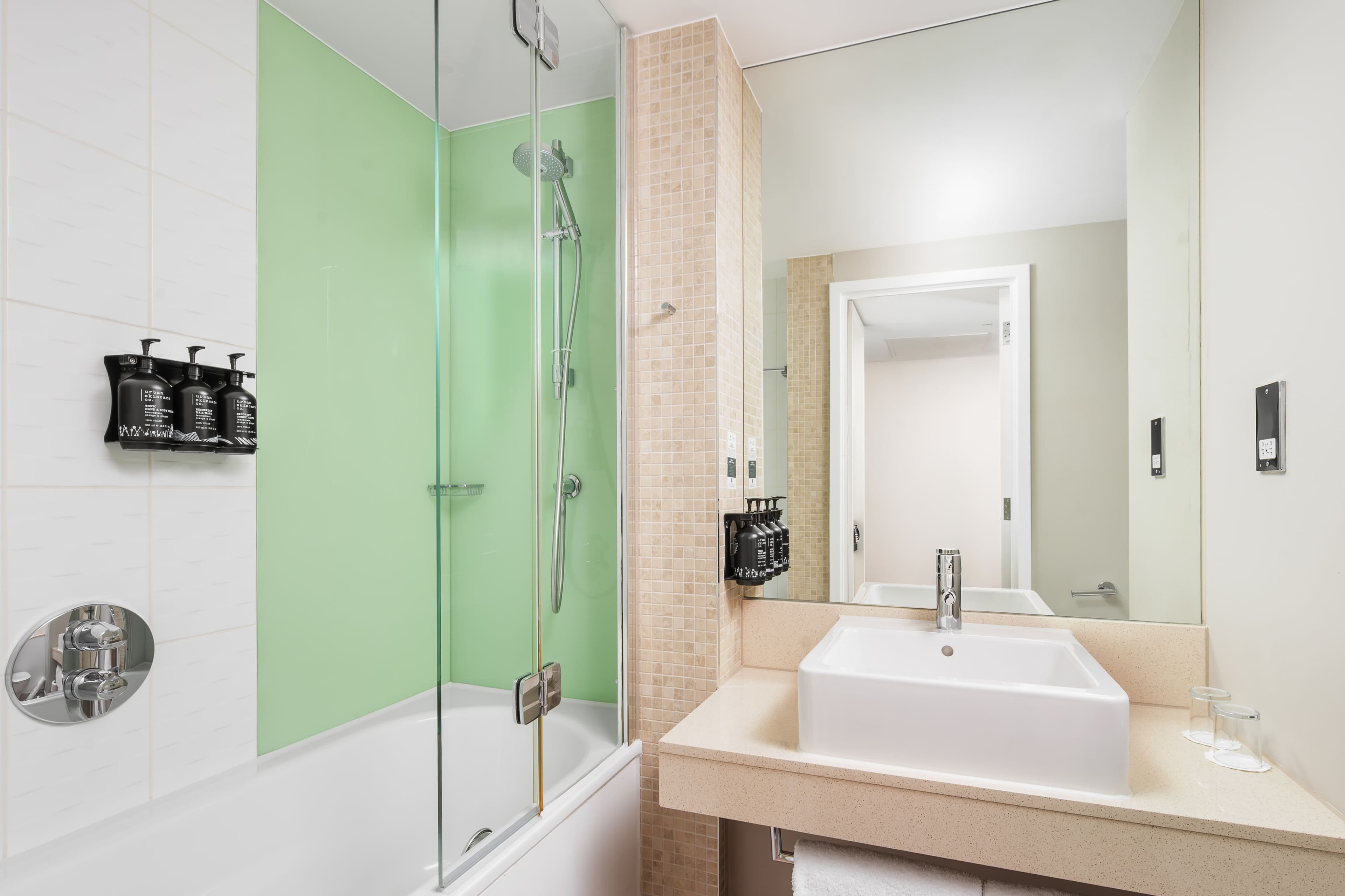 Holiday Inn Manchester - MediaCityUK — 17