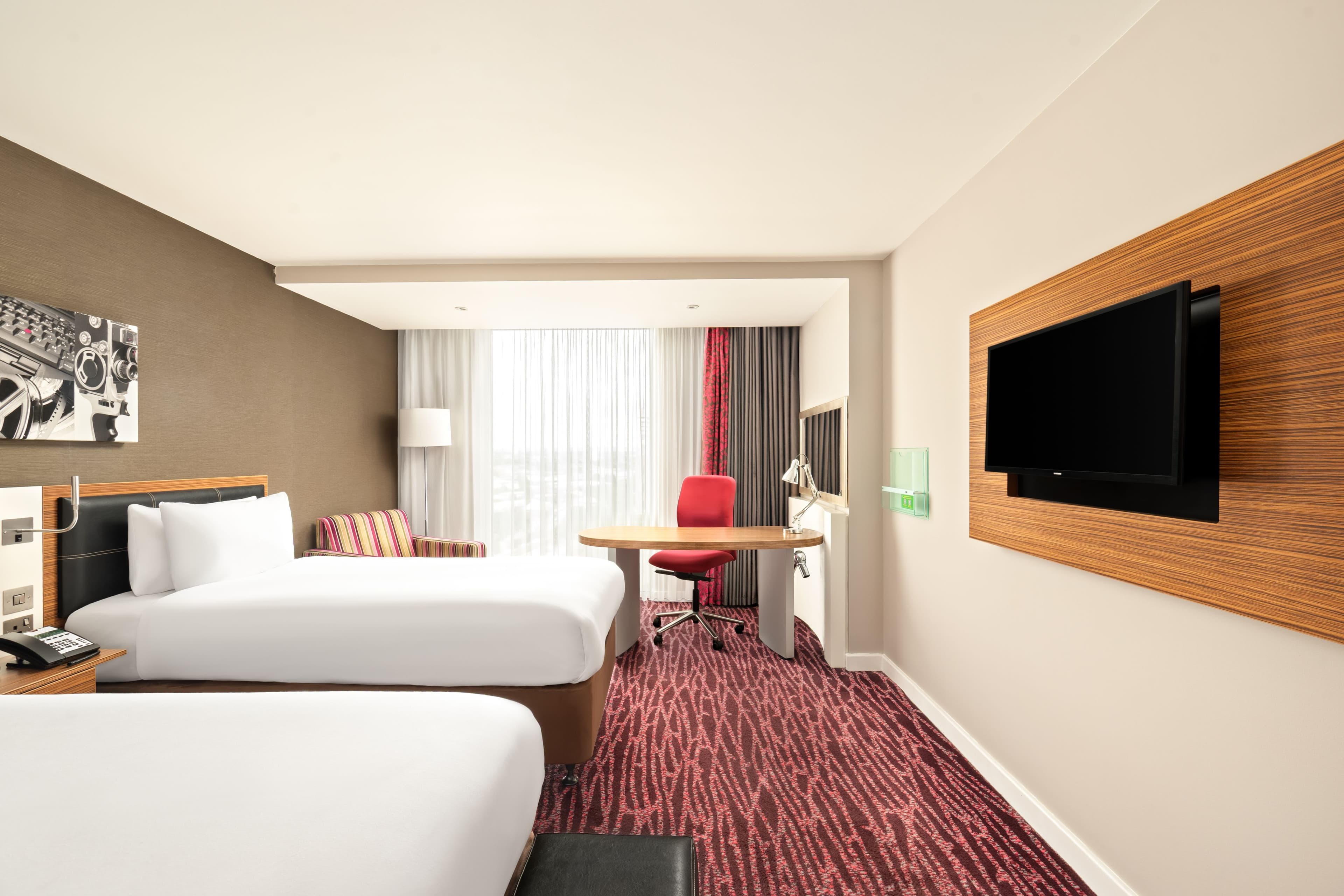 Holiday Inn Manchester - MediaCityUK - Image 3