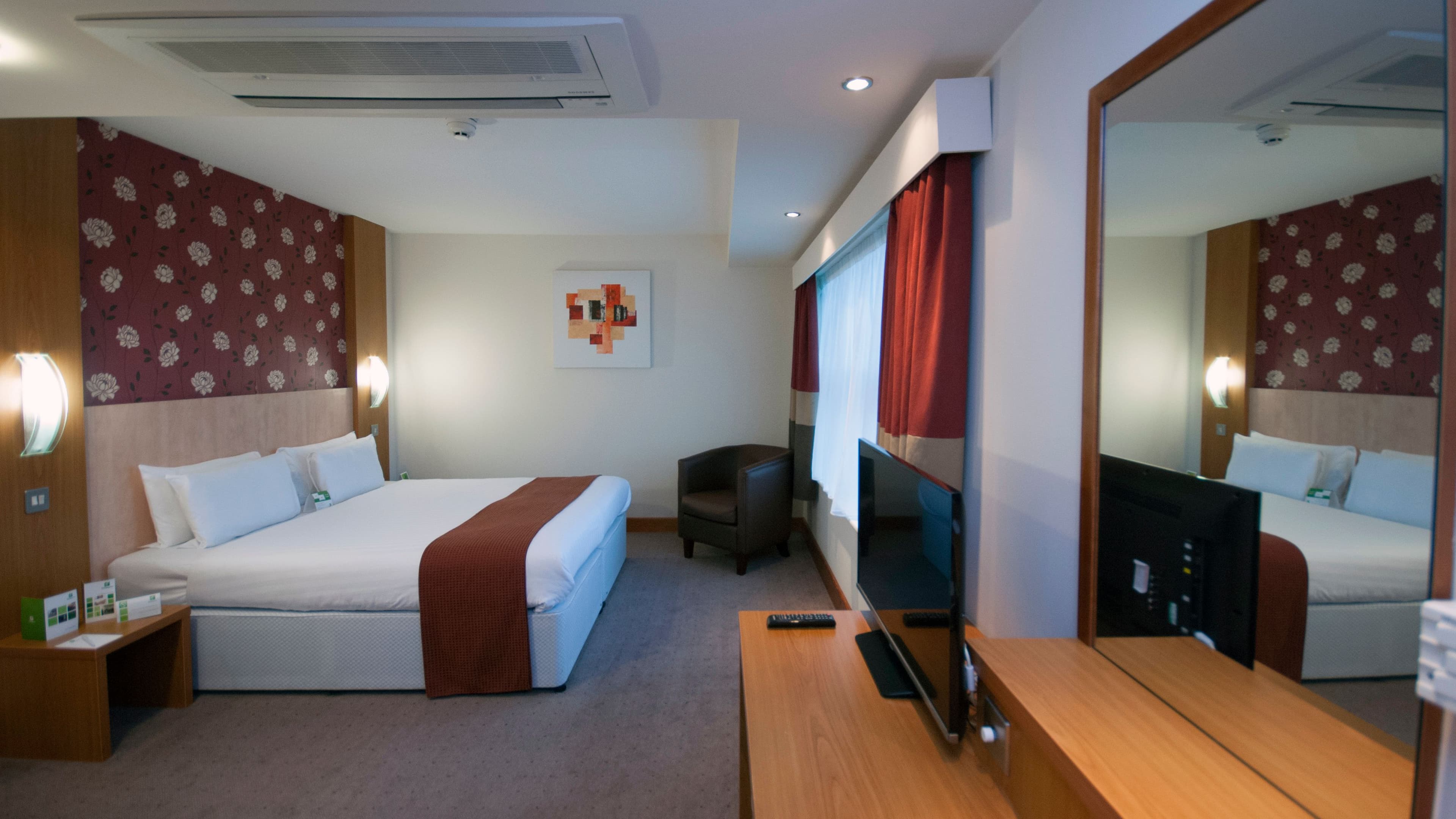 Holiday Inn Manchester - Central Park — 15