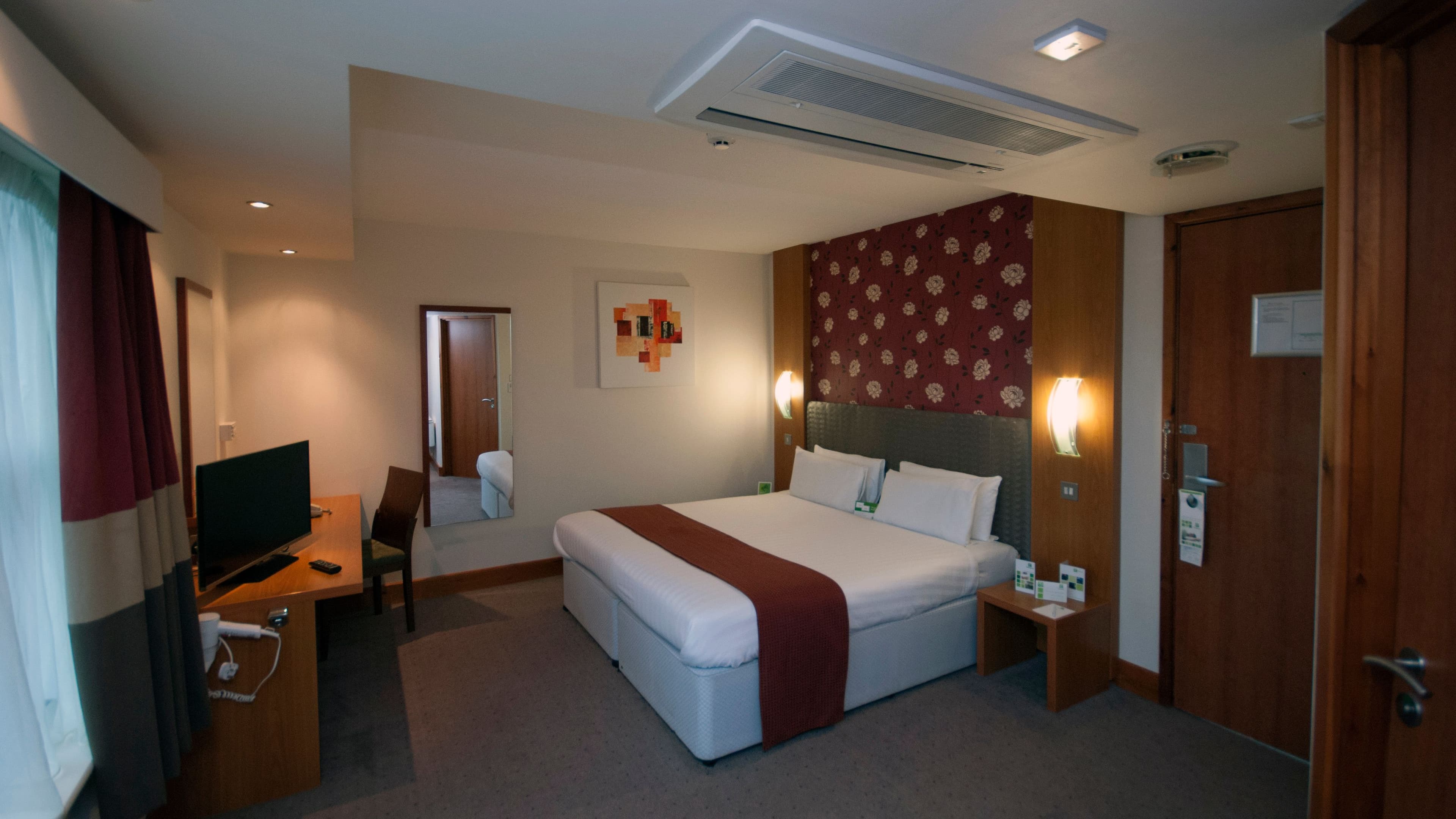 Holiday Inn Manchester - Central Park — 11
