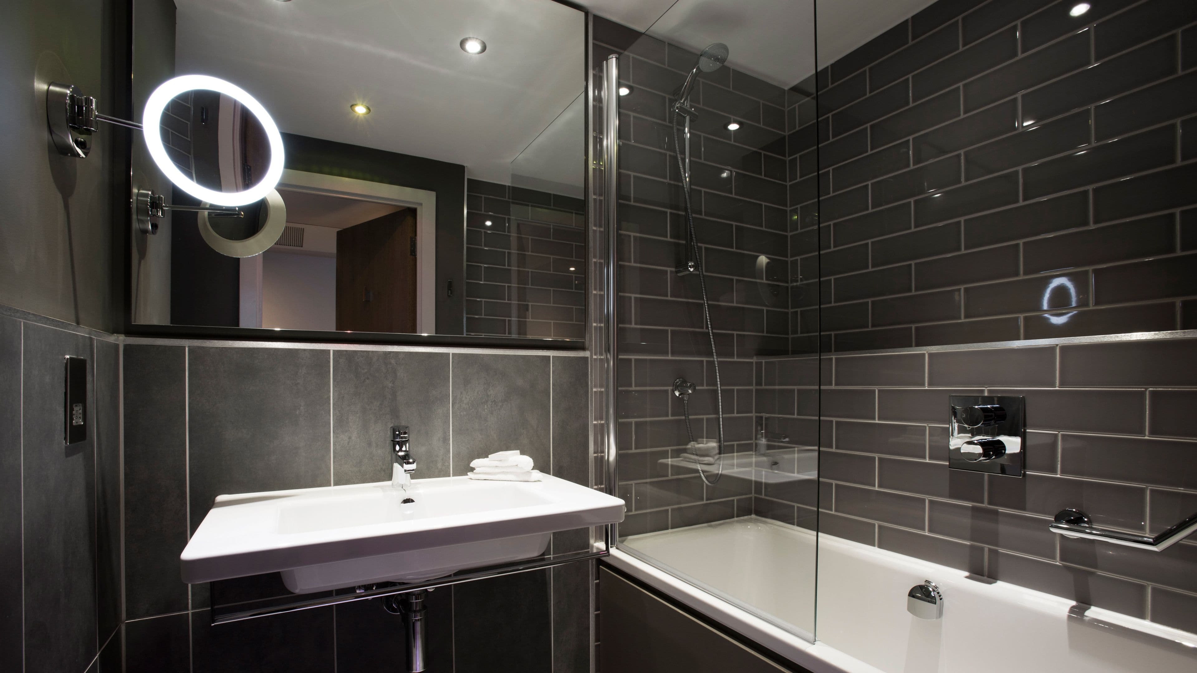Holiday Inn Manchester - City Centre - Image 4