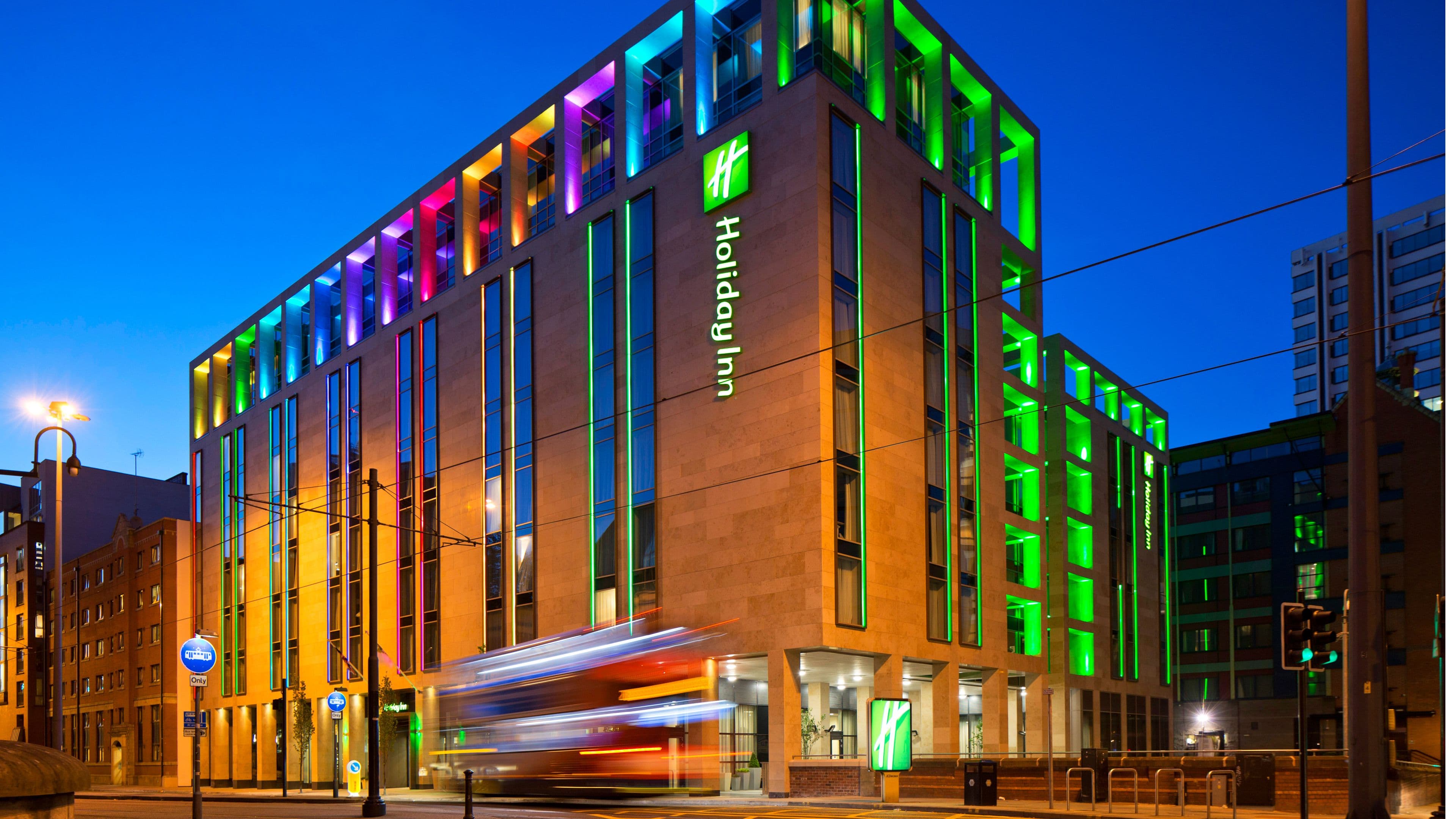 Holiday Inn Manchester - City Centre - Image 1