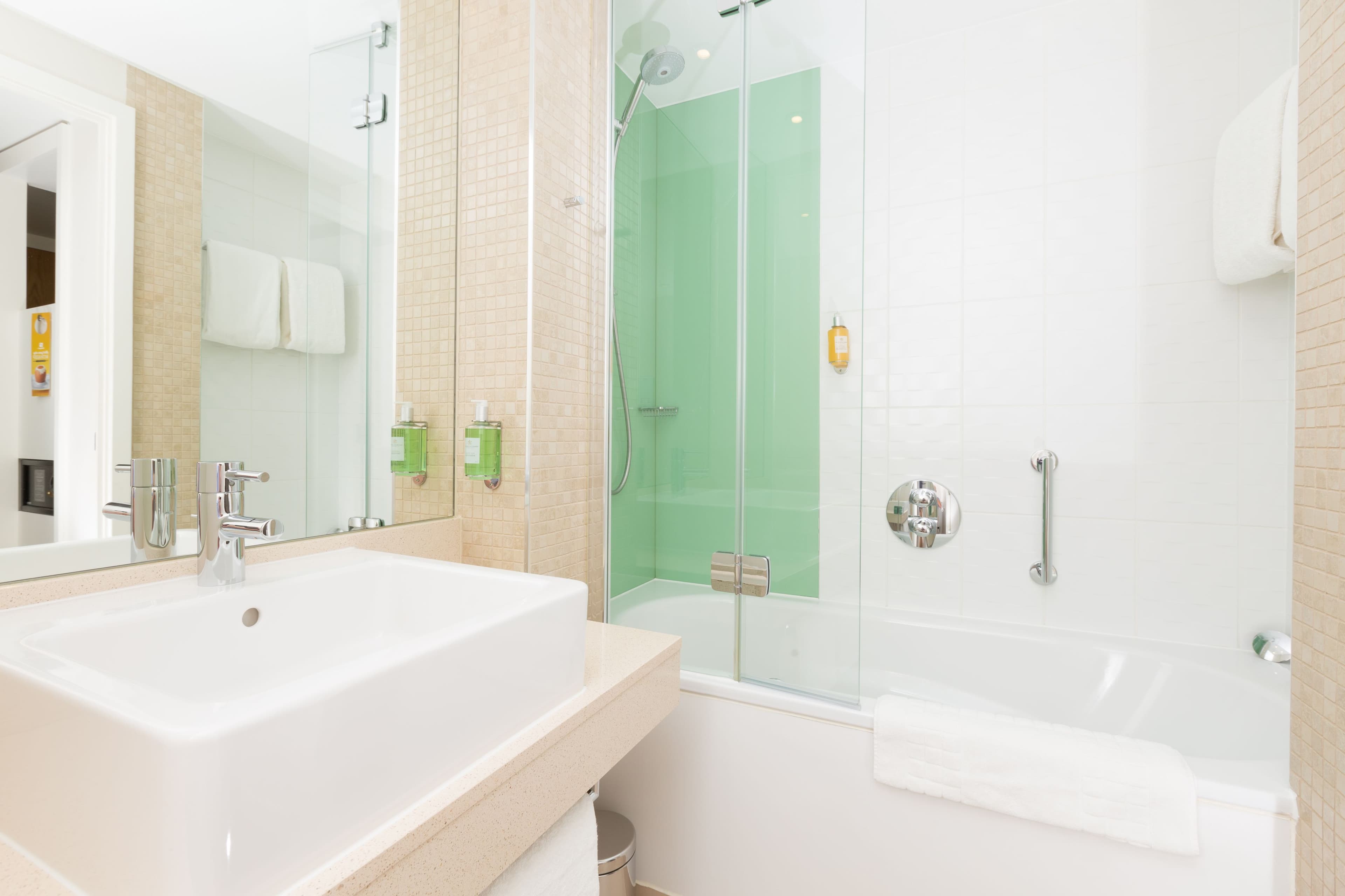 Holiday Inn Manchester - MediaCityUK — 8