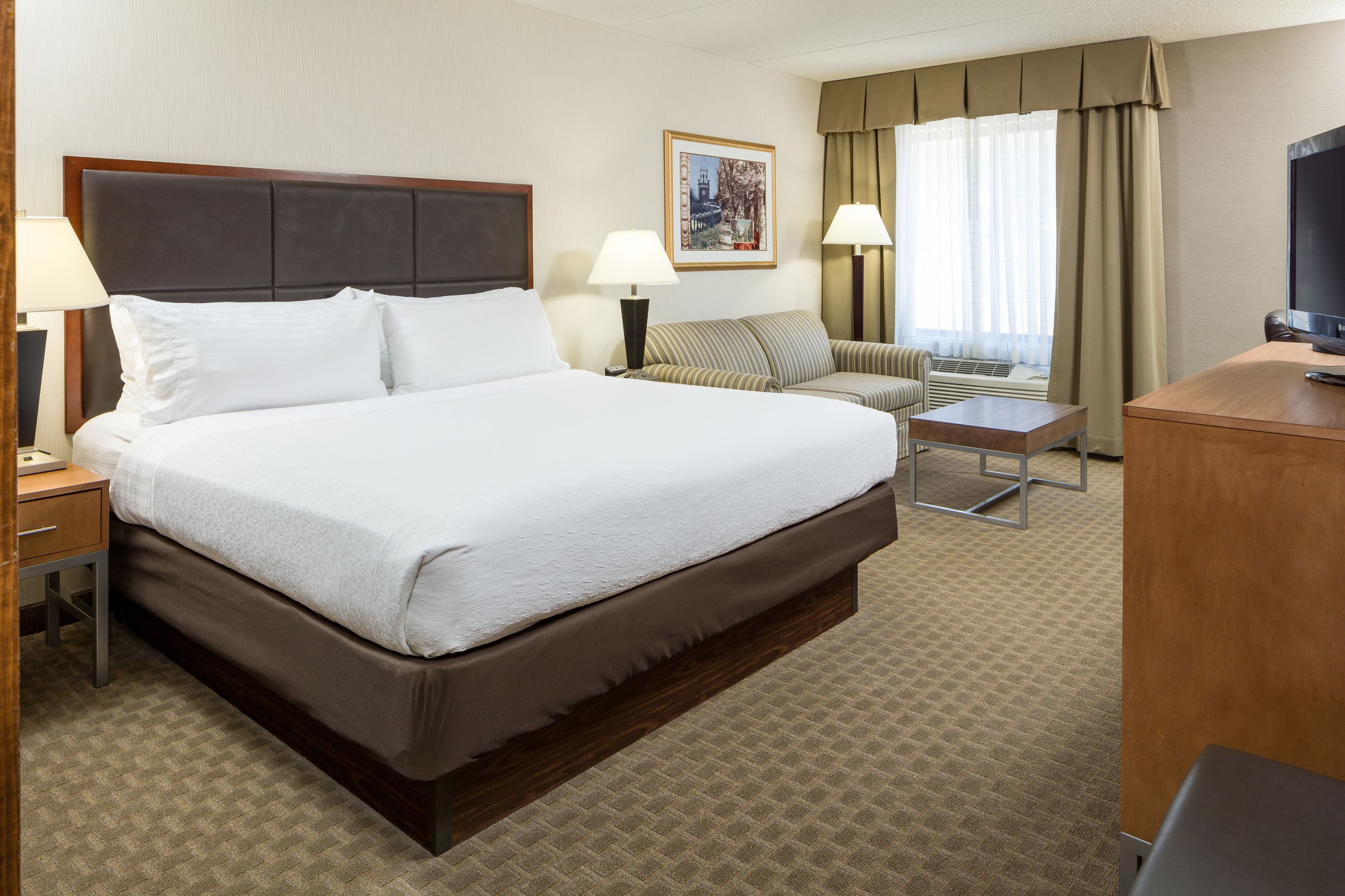 Holiday Inn Manchester Airport - Image 3