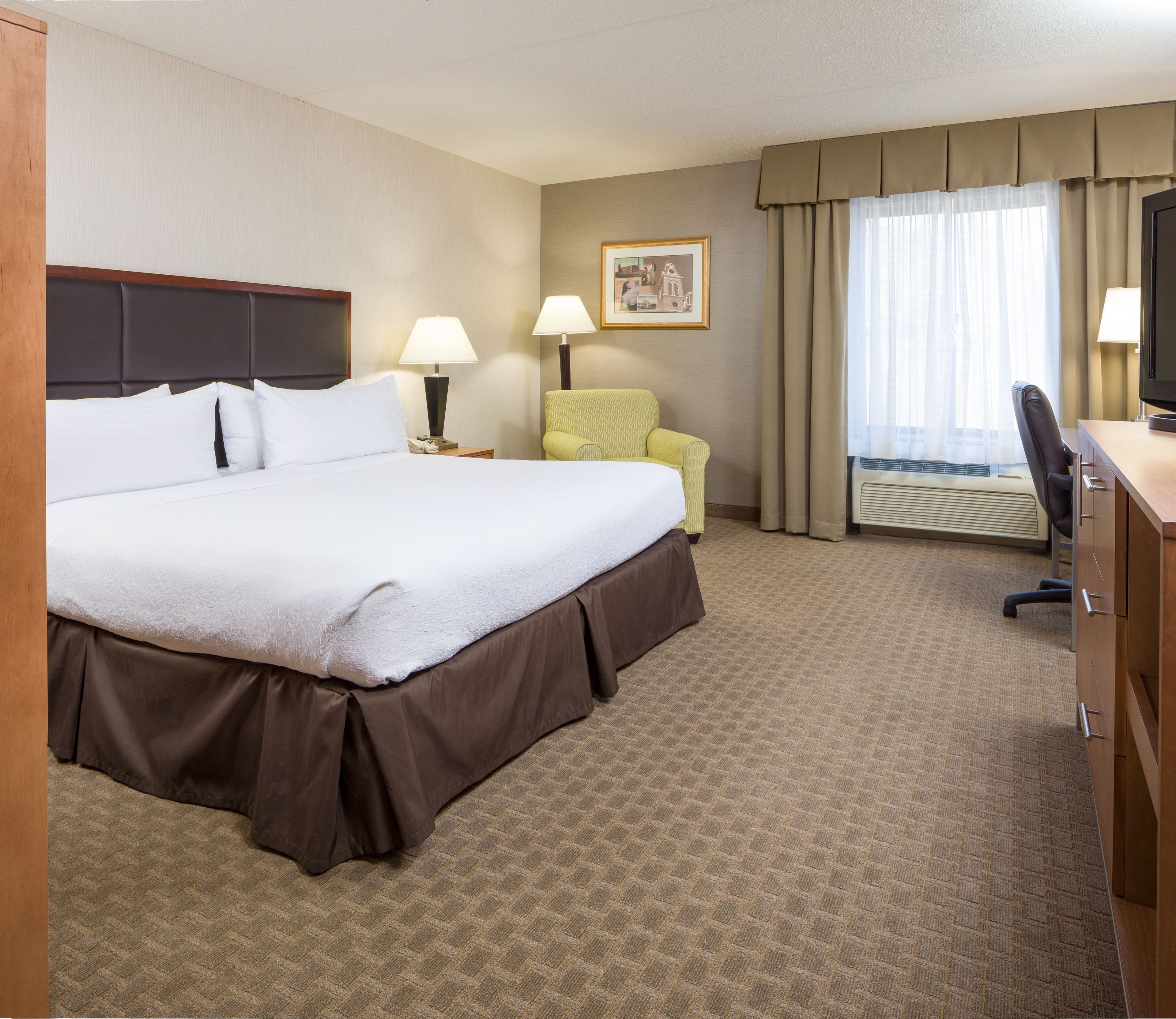 Holiday Inn Manchester Airport — 8