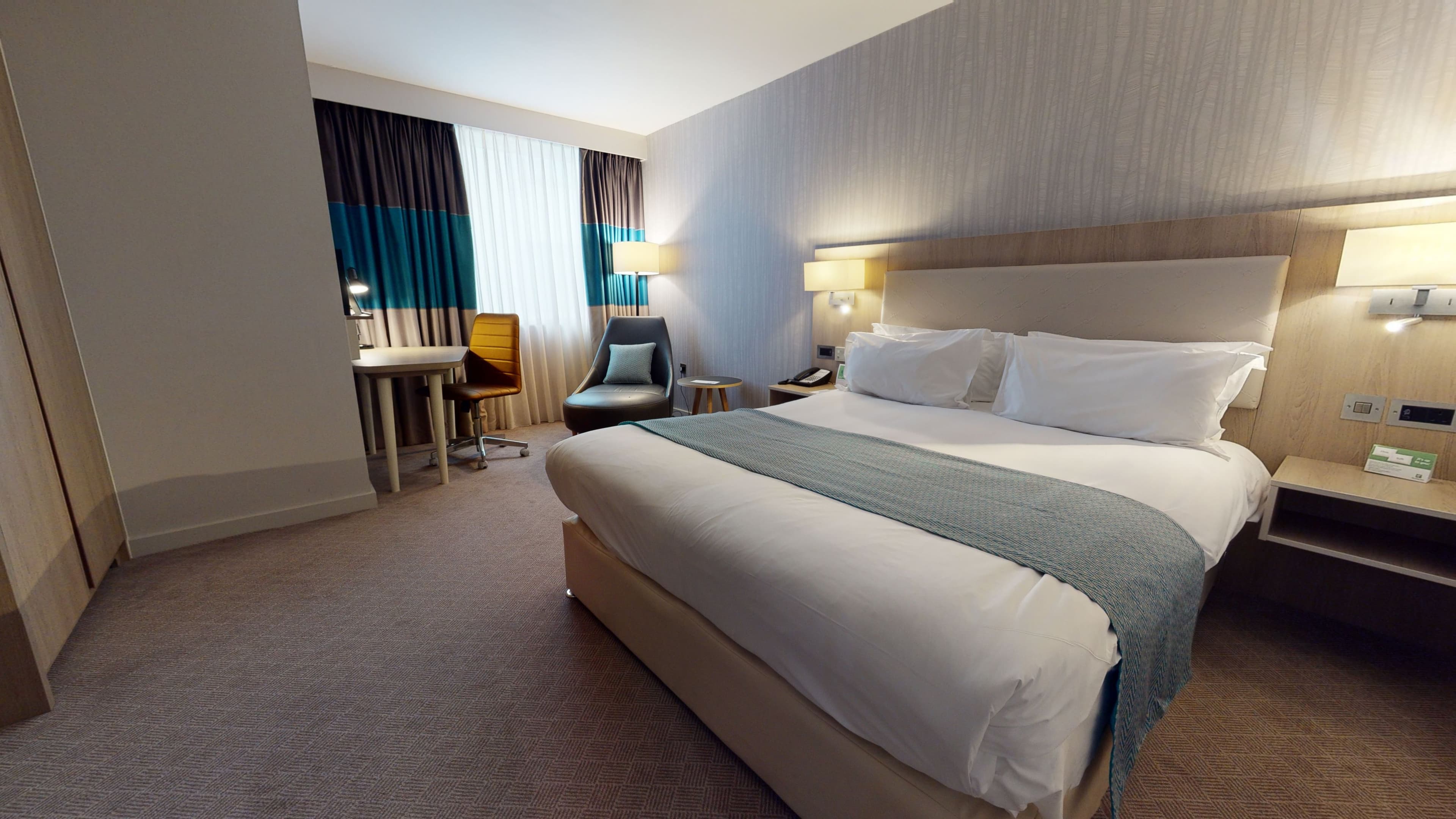 Holiday Inn Manchester - City Centre — 11