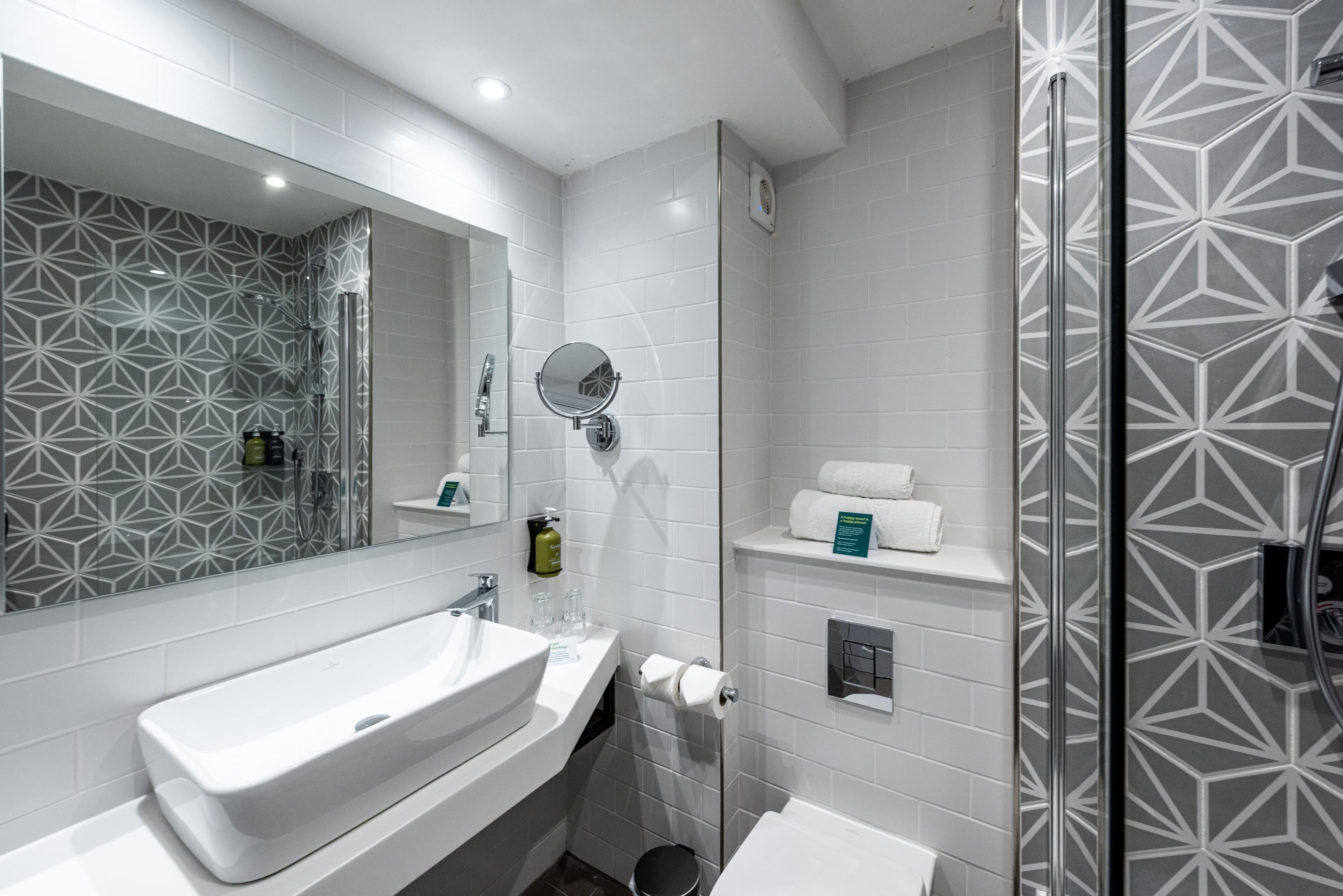 Holiday Inn Manchester - Oldham - Image 3