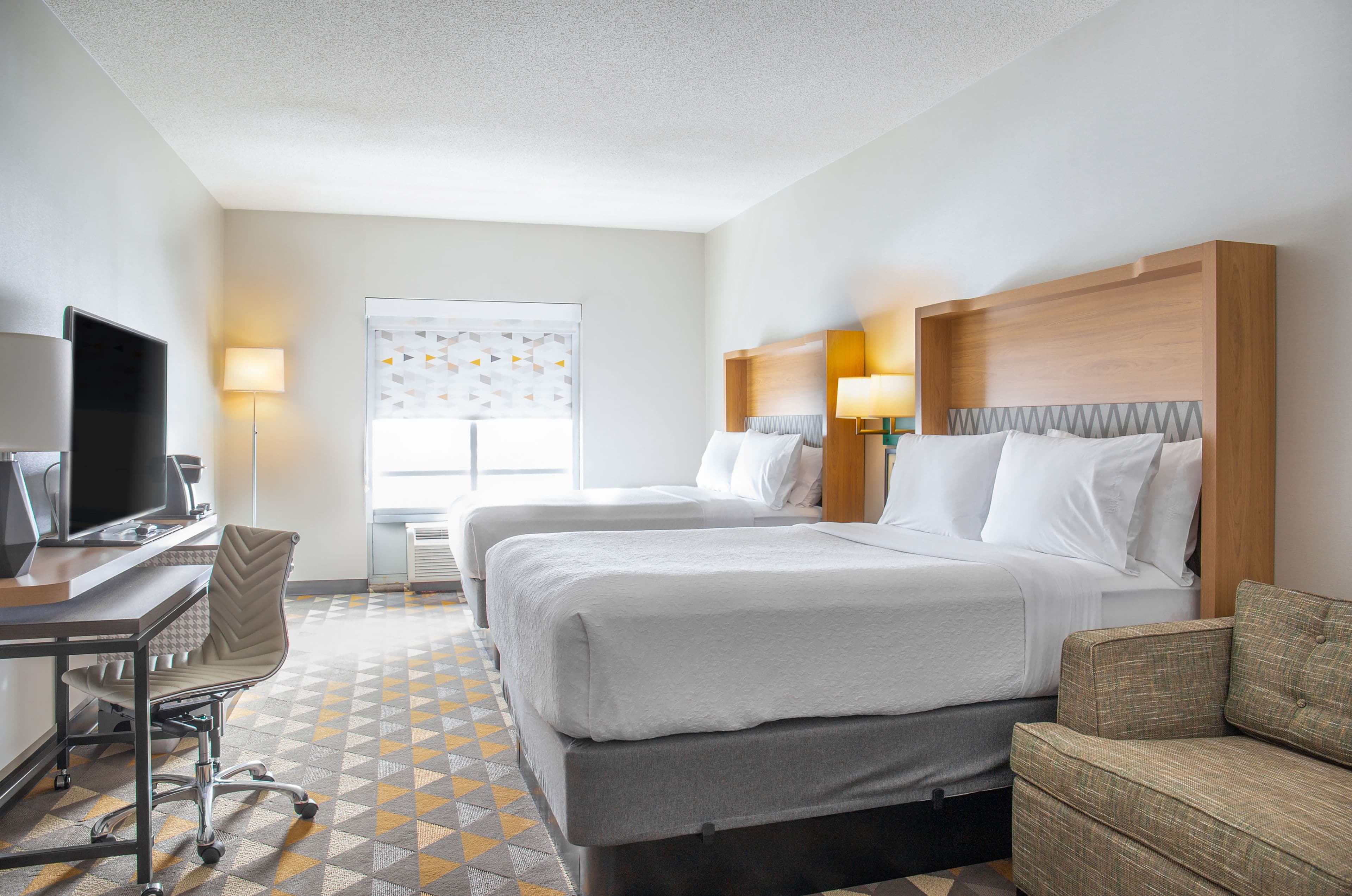 Holiday Inn Toledo-Maumee (I-80/90) — 10
