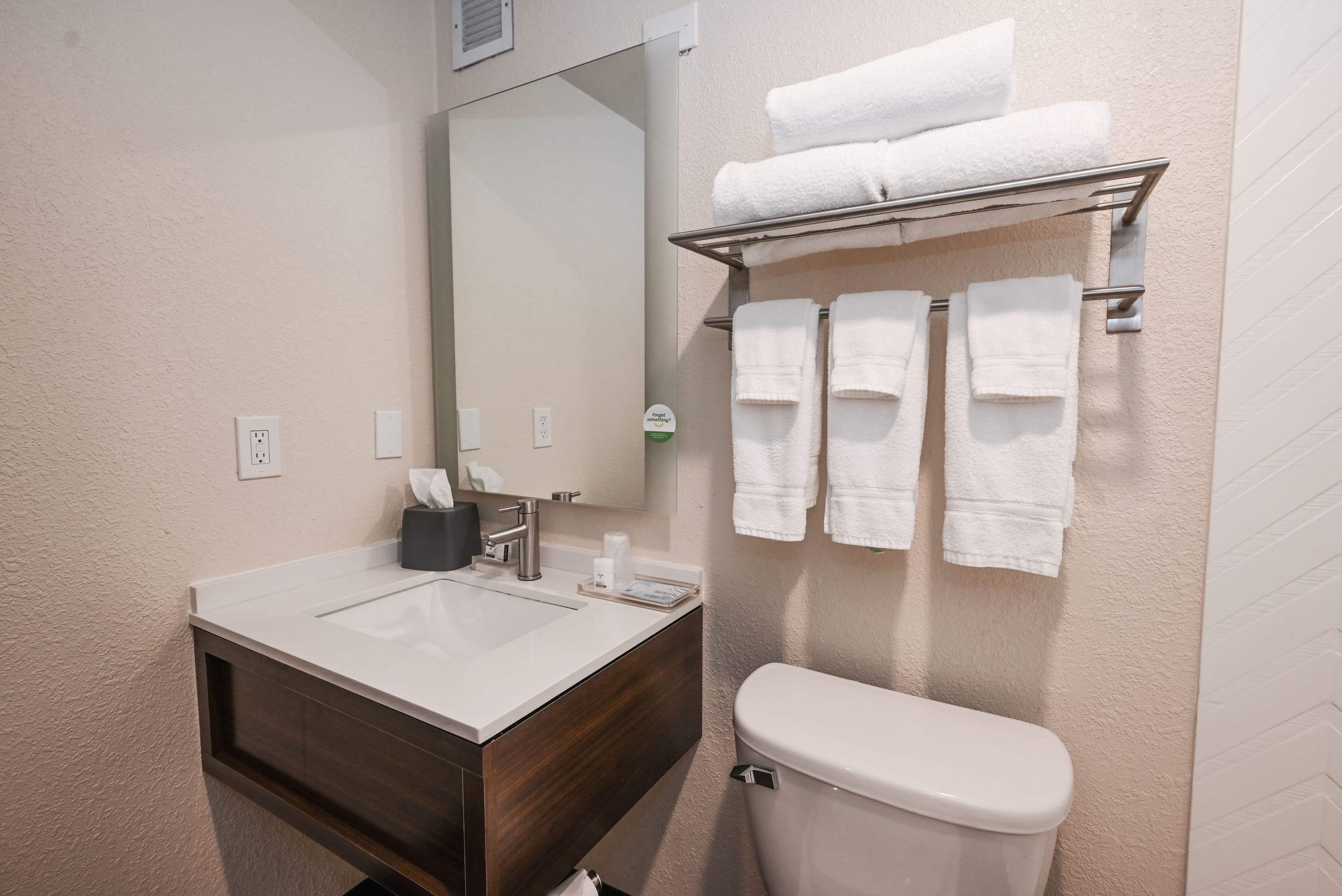 Holiday Inn Cleveland-Mayfield - Image 3