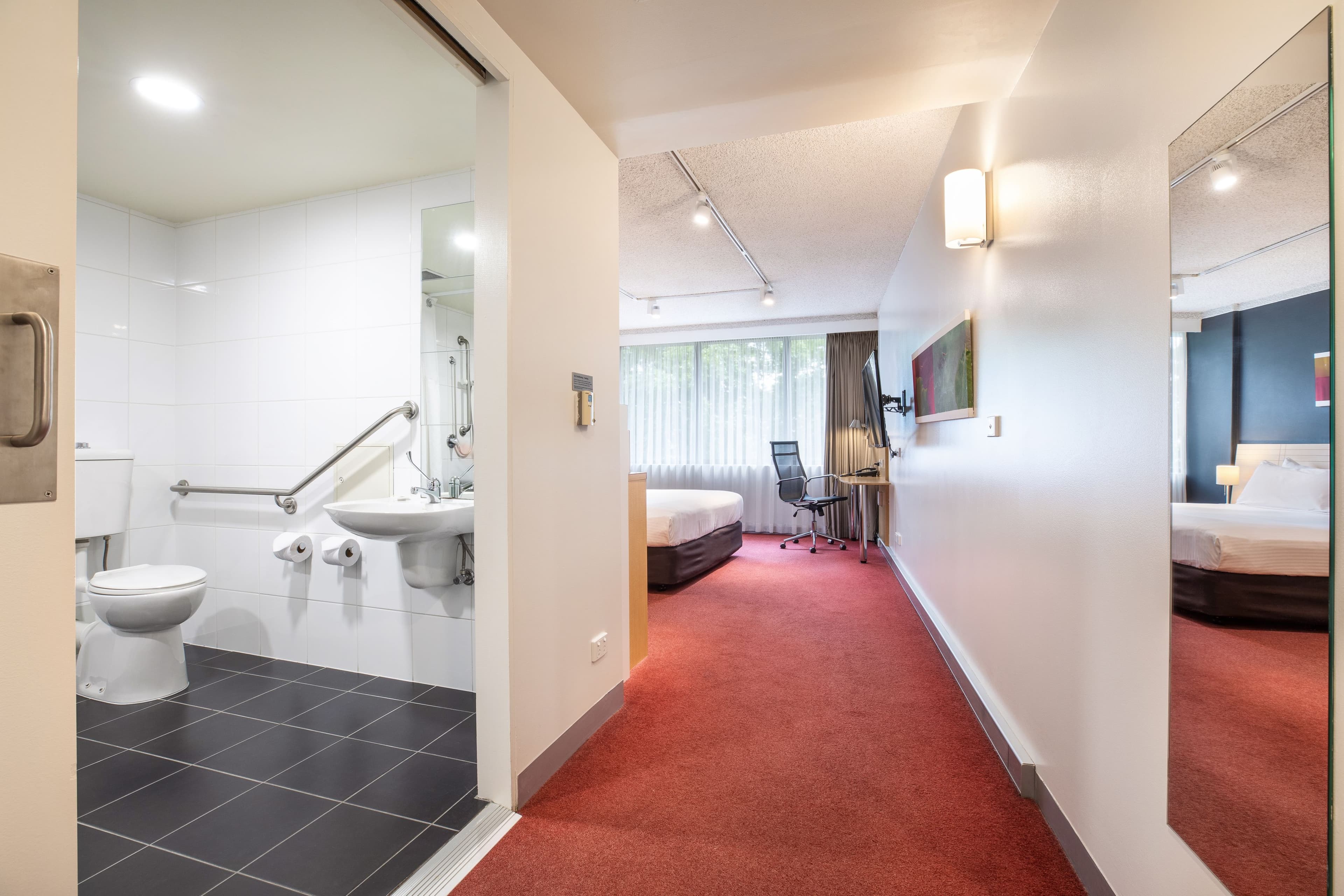 Holiday Inn Melbourne Airport — 7