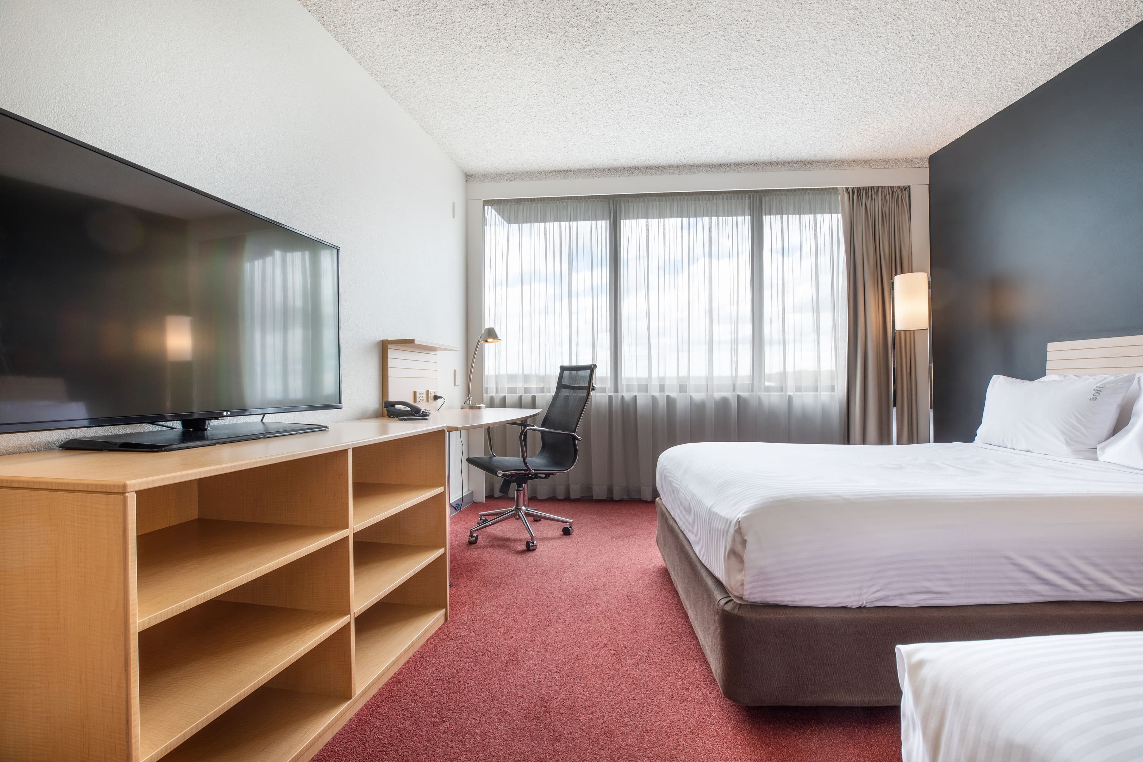 Holiday Inn Melbourne Airport — 14