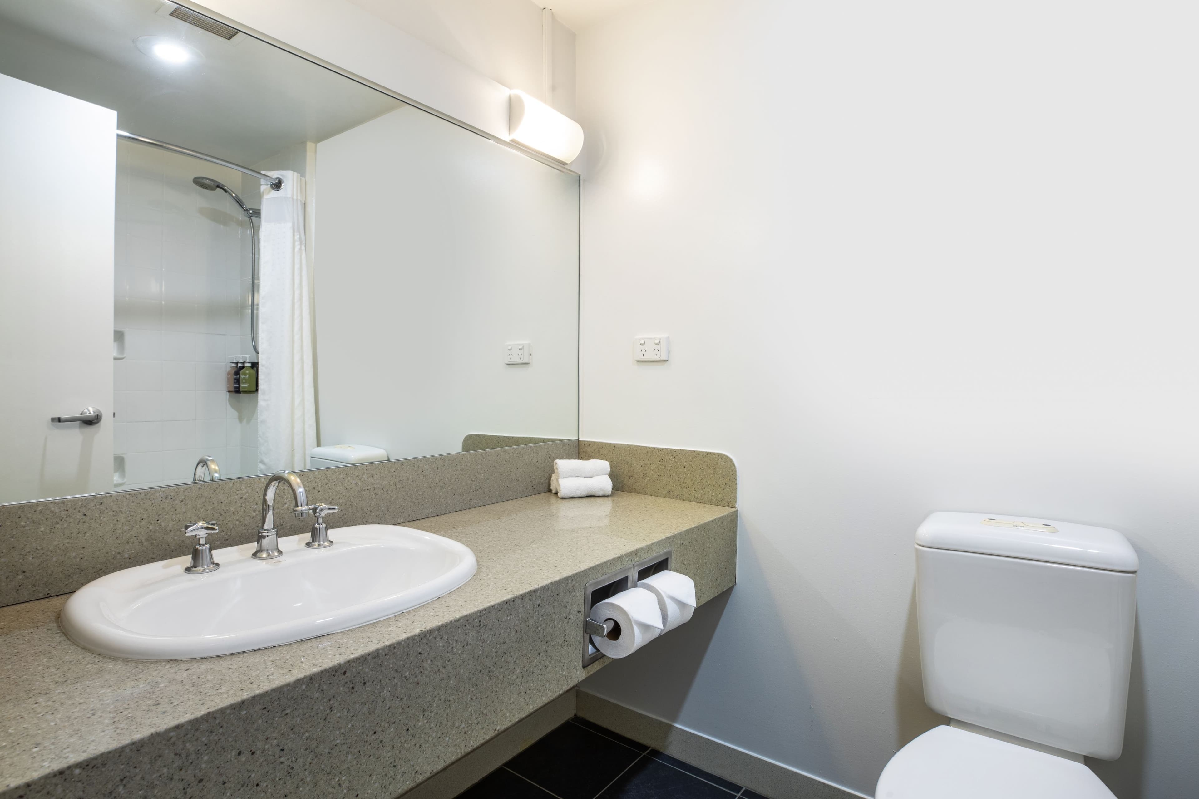Holiday Inn Melbourne Airport - Image 4