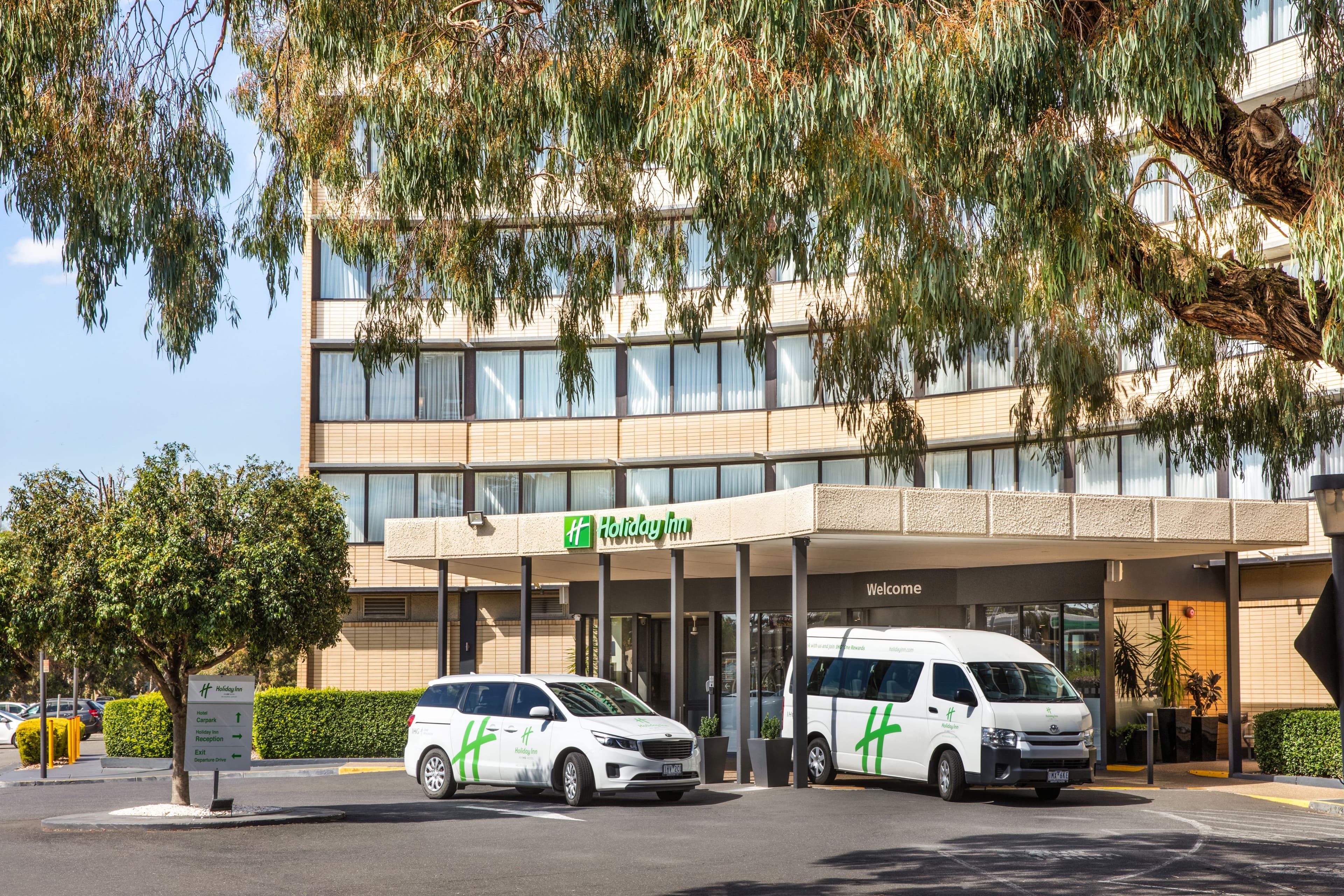 Holiday Inn Melbourne Airport - Image 1