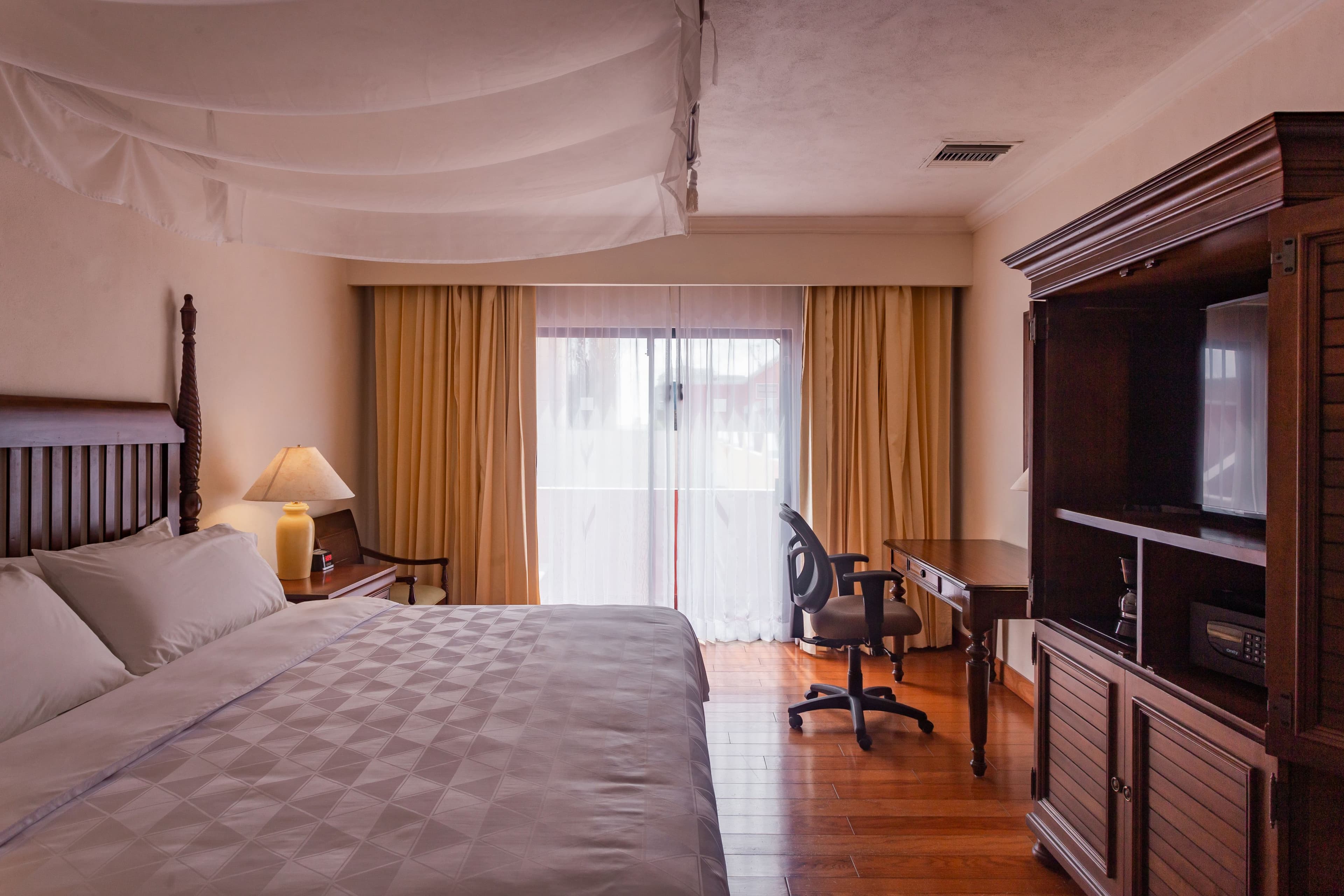 Holiday Inn Merida - Image 4