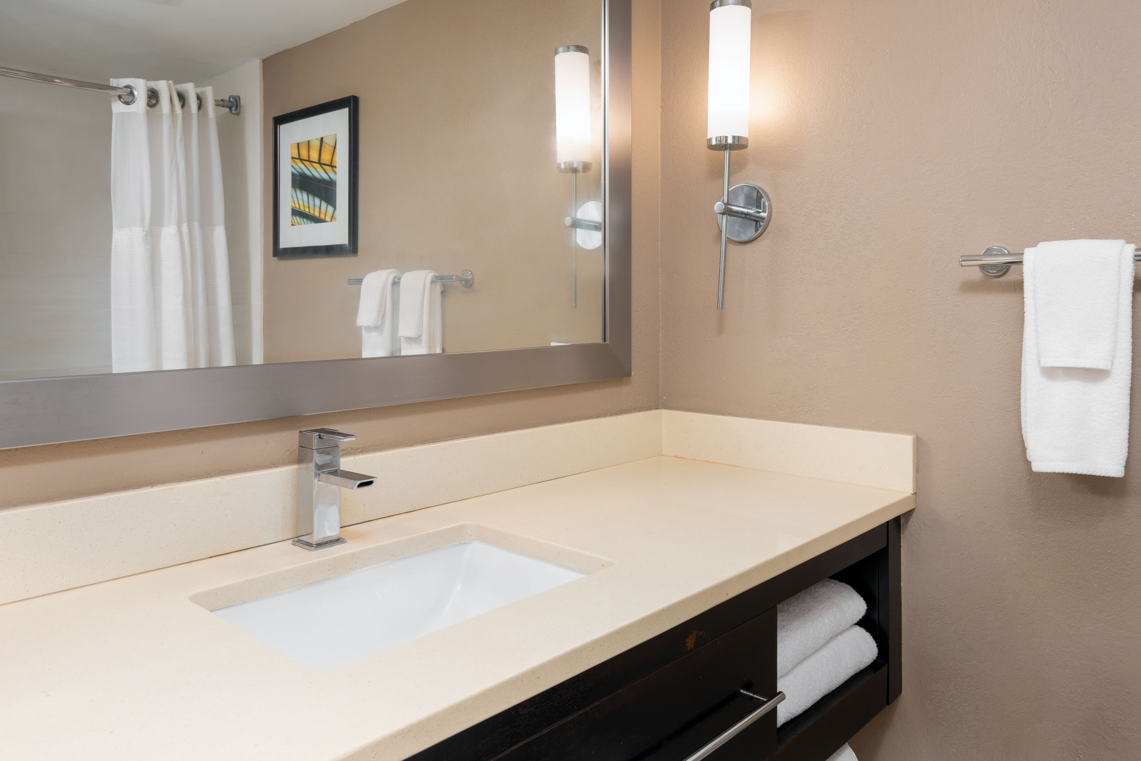 Holiday Inn Miami-Doral Area - Image 3