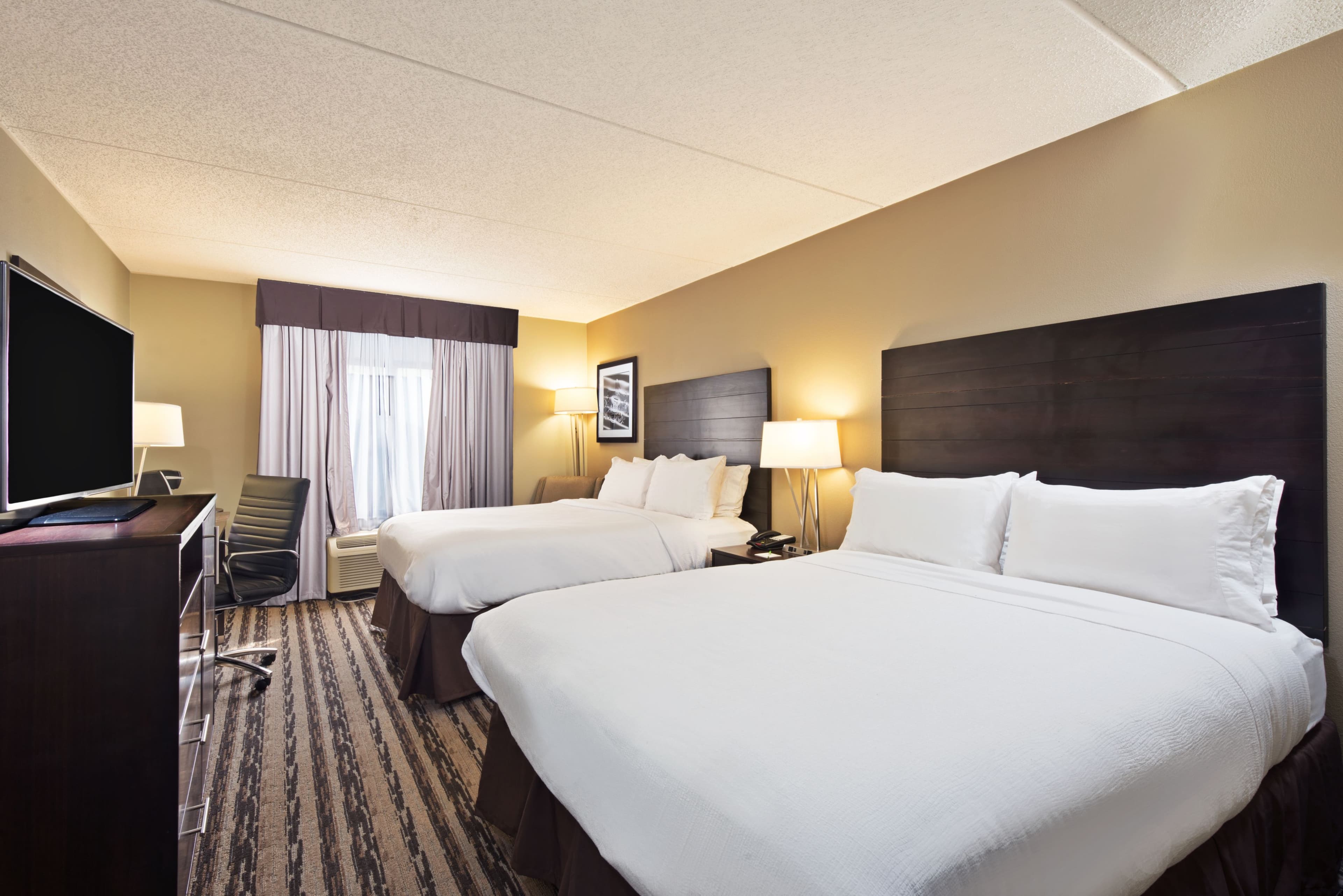 Holiday Inn Harrisburg East — 8
