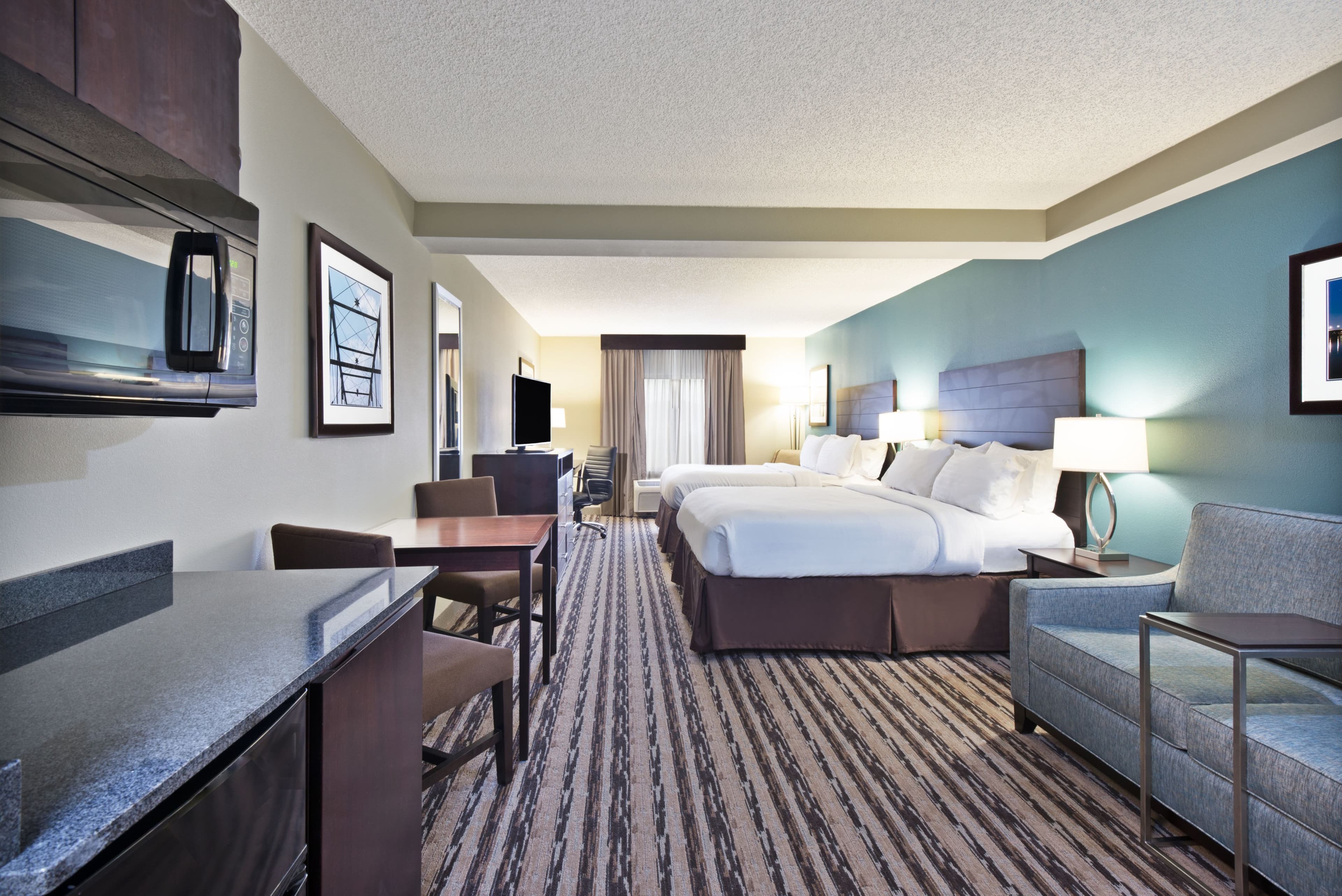 Holiday Inn Harrisburg East — 7