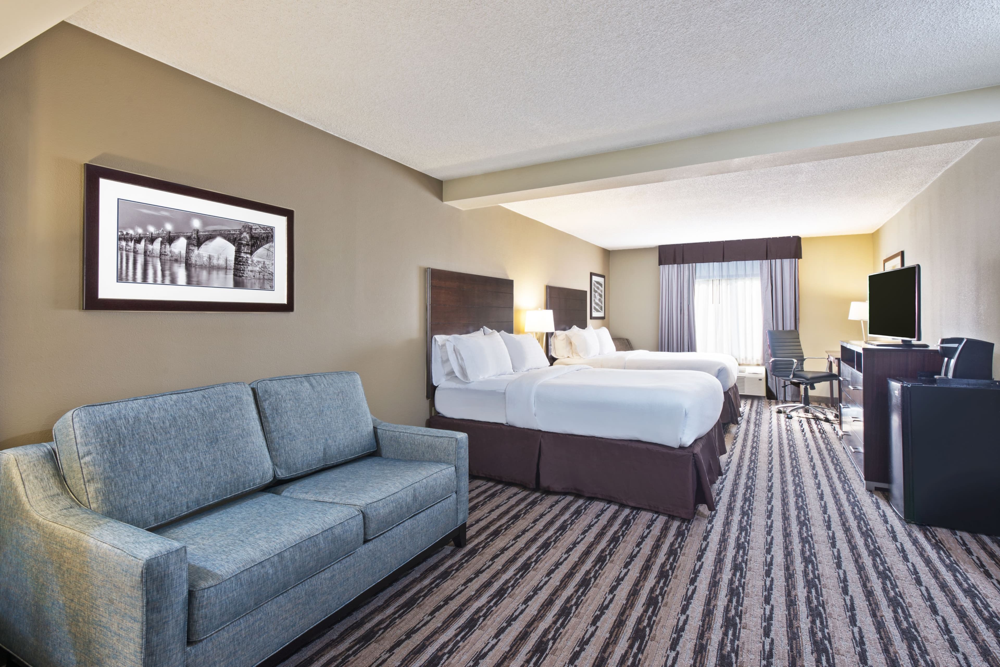 Holiday Inn Harrisburg East — 6