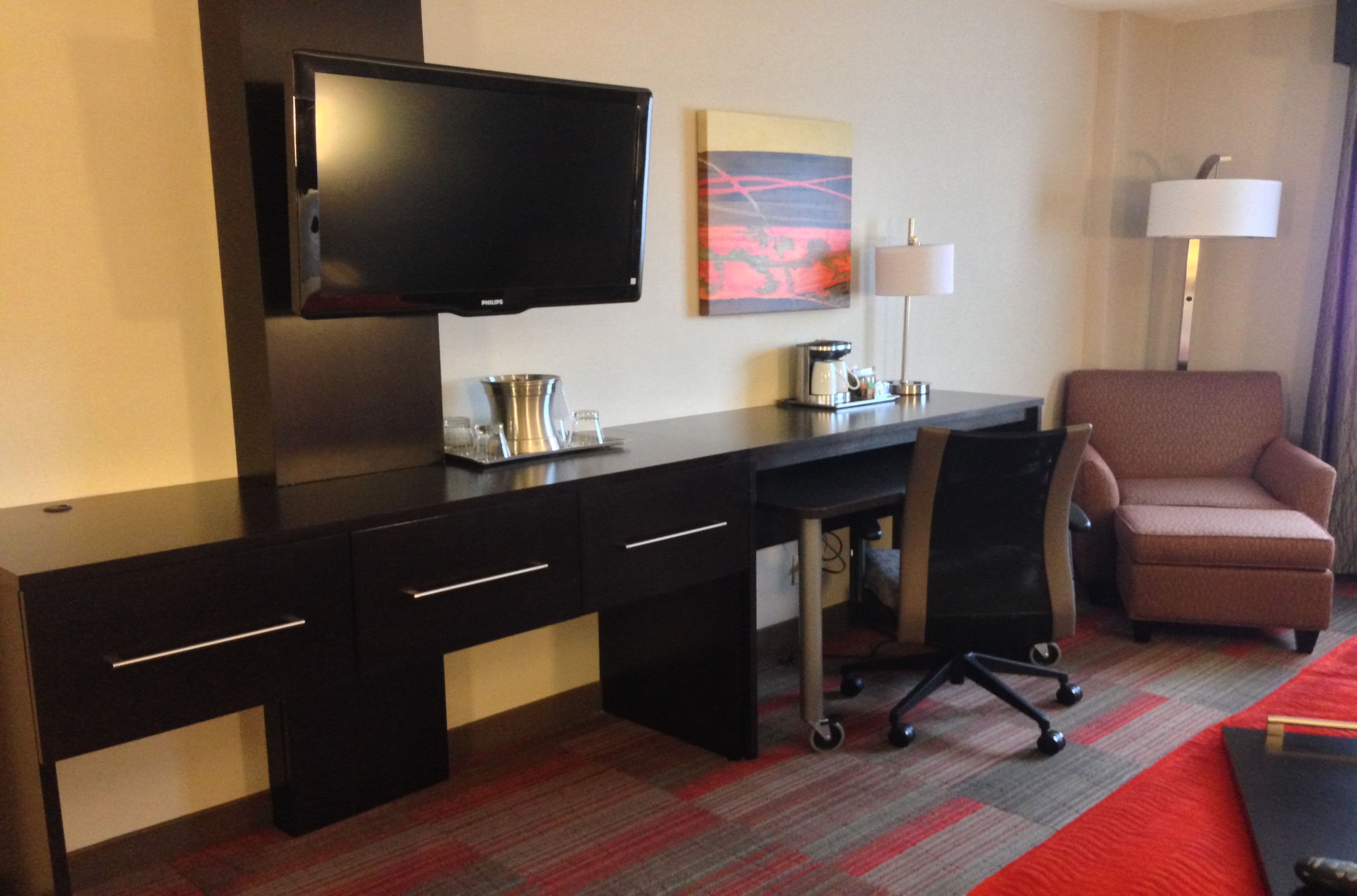 Holiday Inn Milwaukee Riverfront — 8