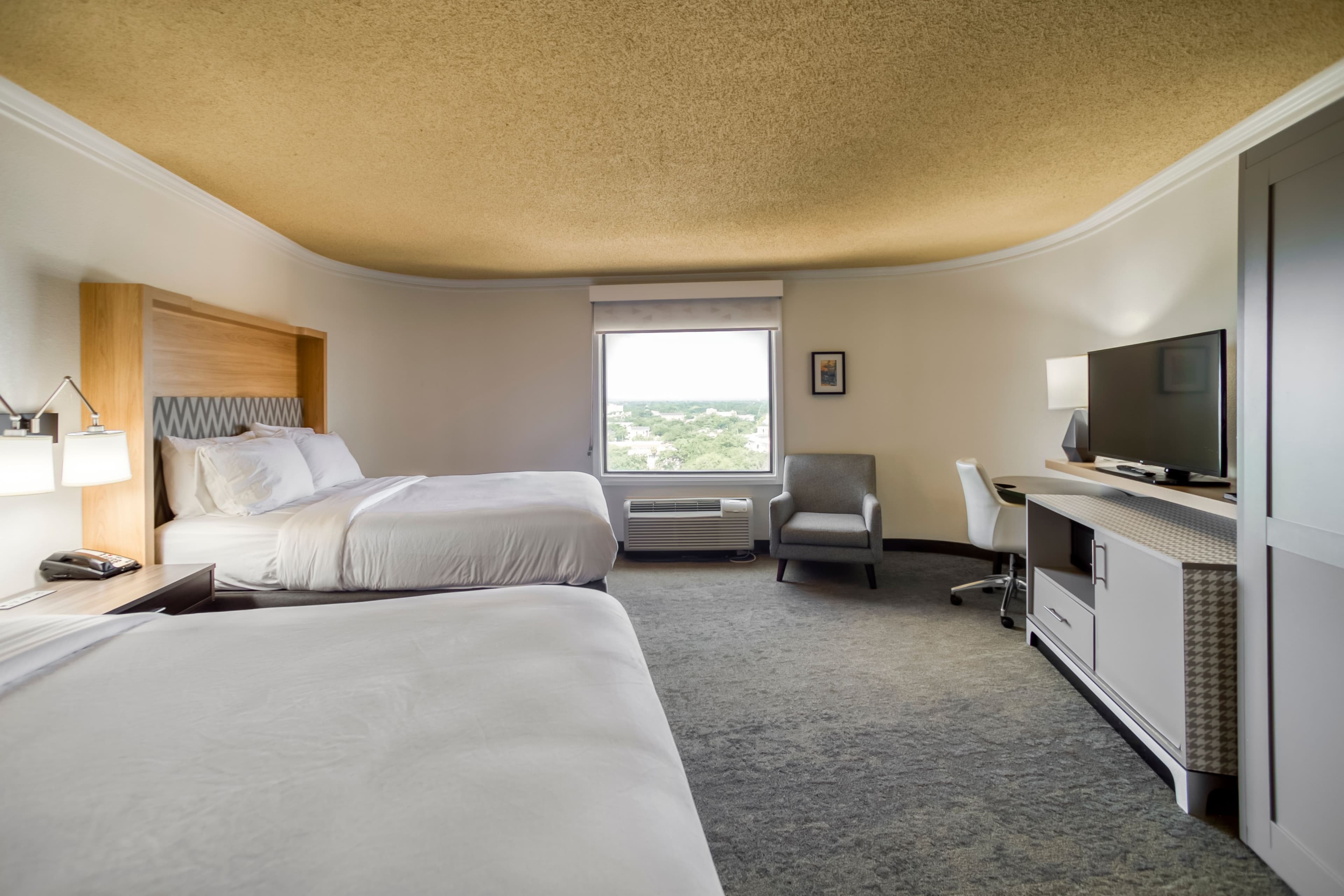 Holiday Inn Mobile-Dwtn/Hist. District — 44