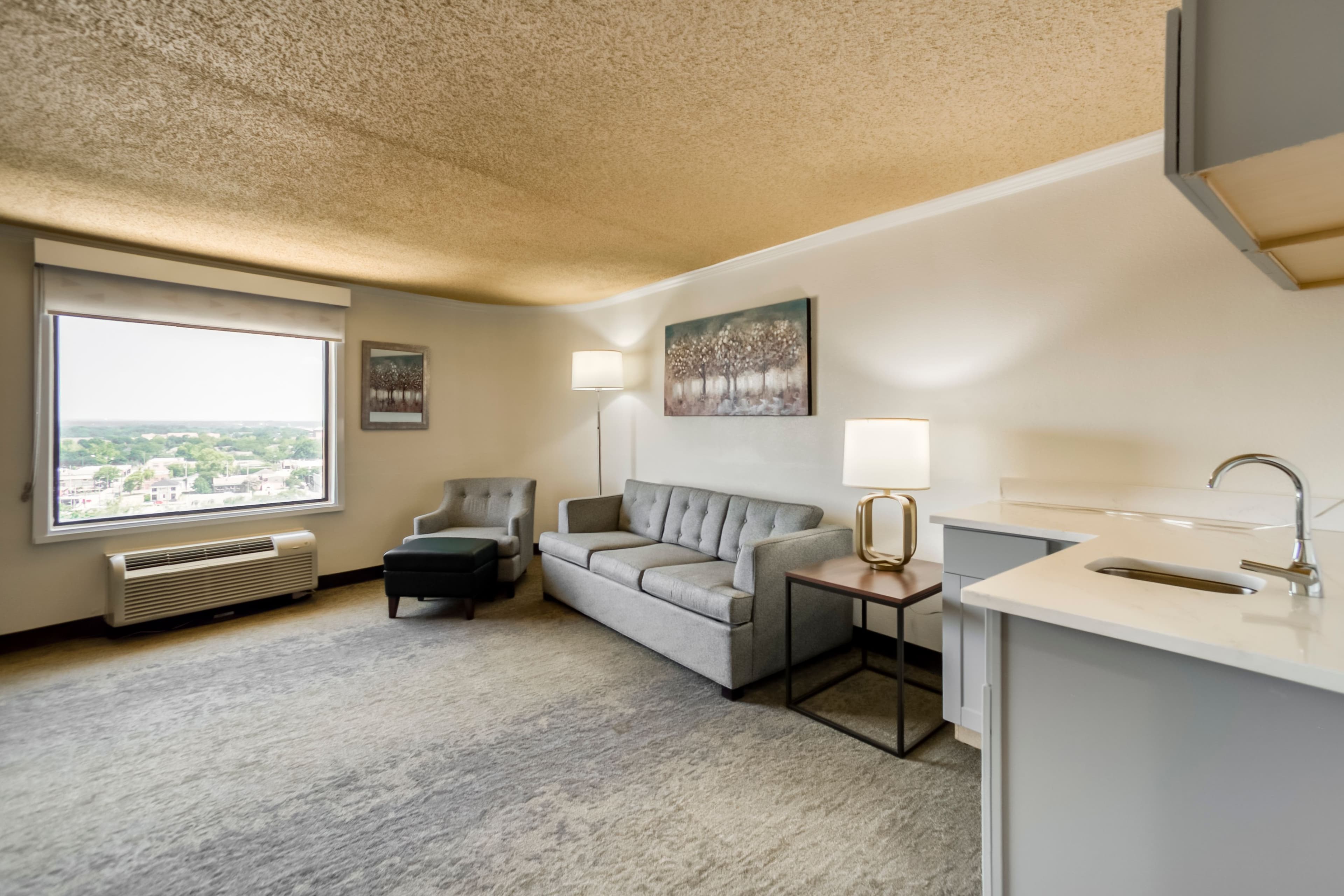 Holiday Inn Mobile-Dwtn/Hist. District — 92
