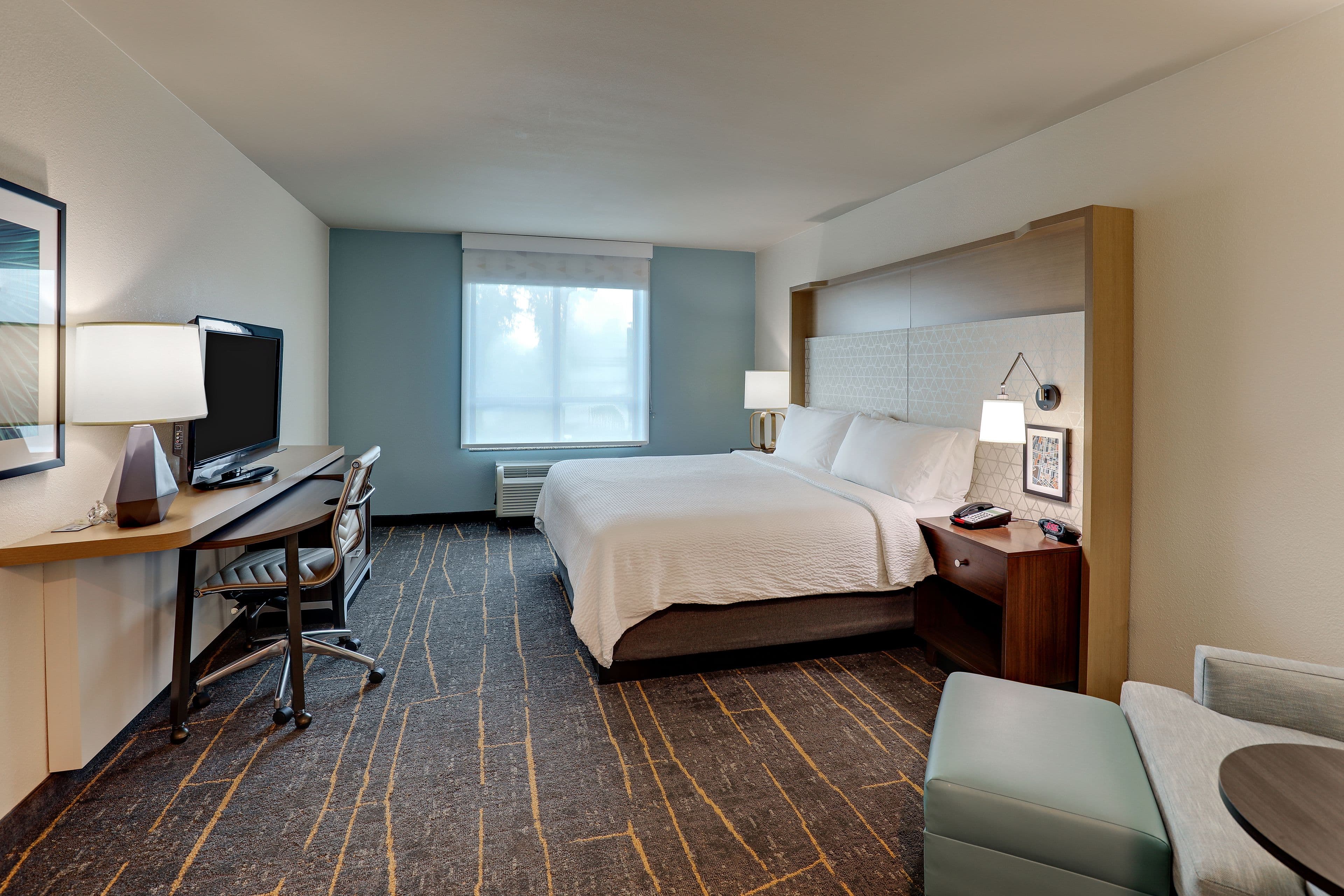 Holiday Inn Mobile - Airport - Image 2