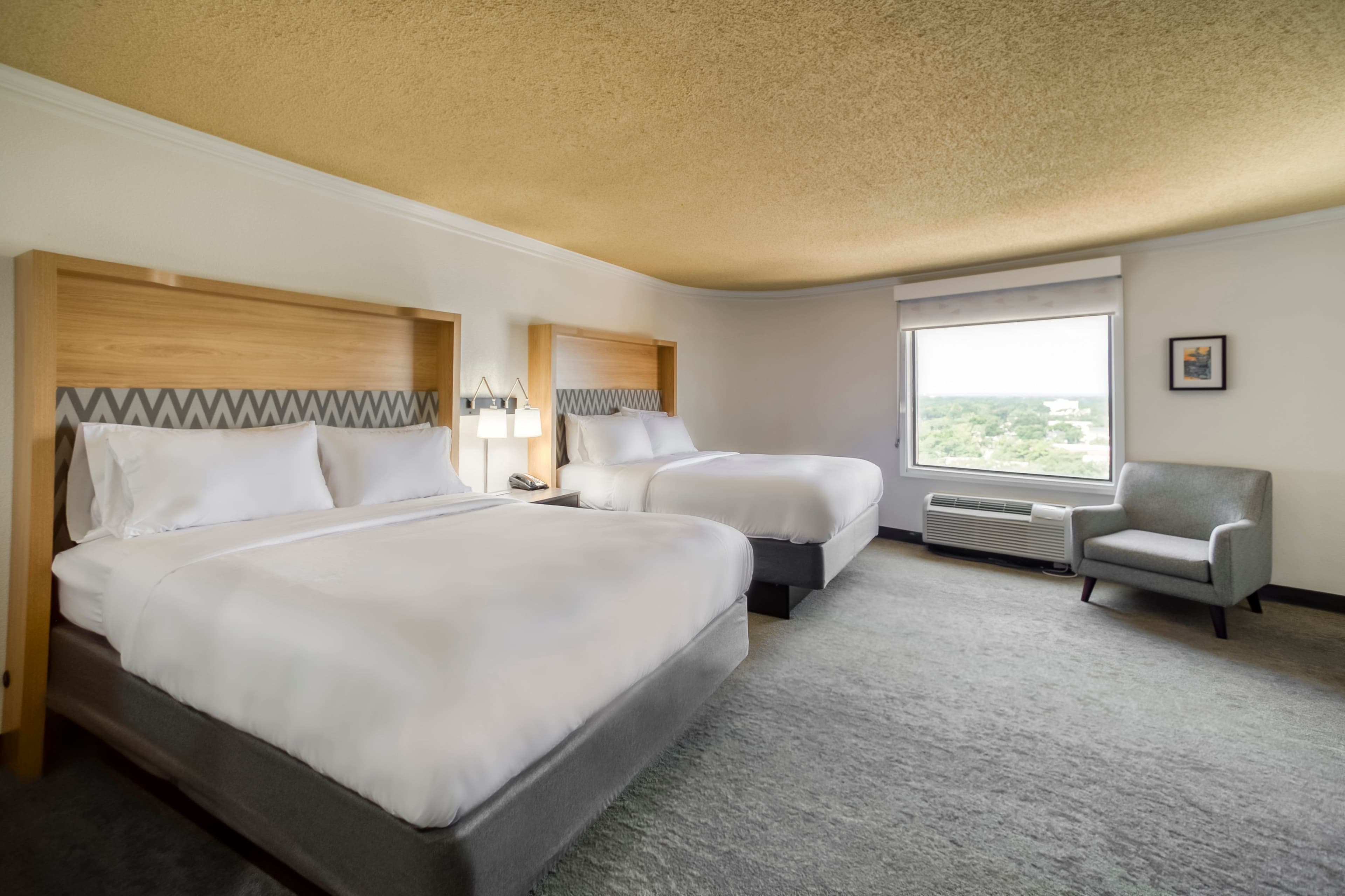 Holiday Inn Mobile-Dwtn/Hist. District — 33