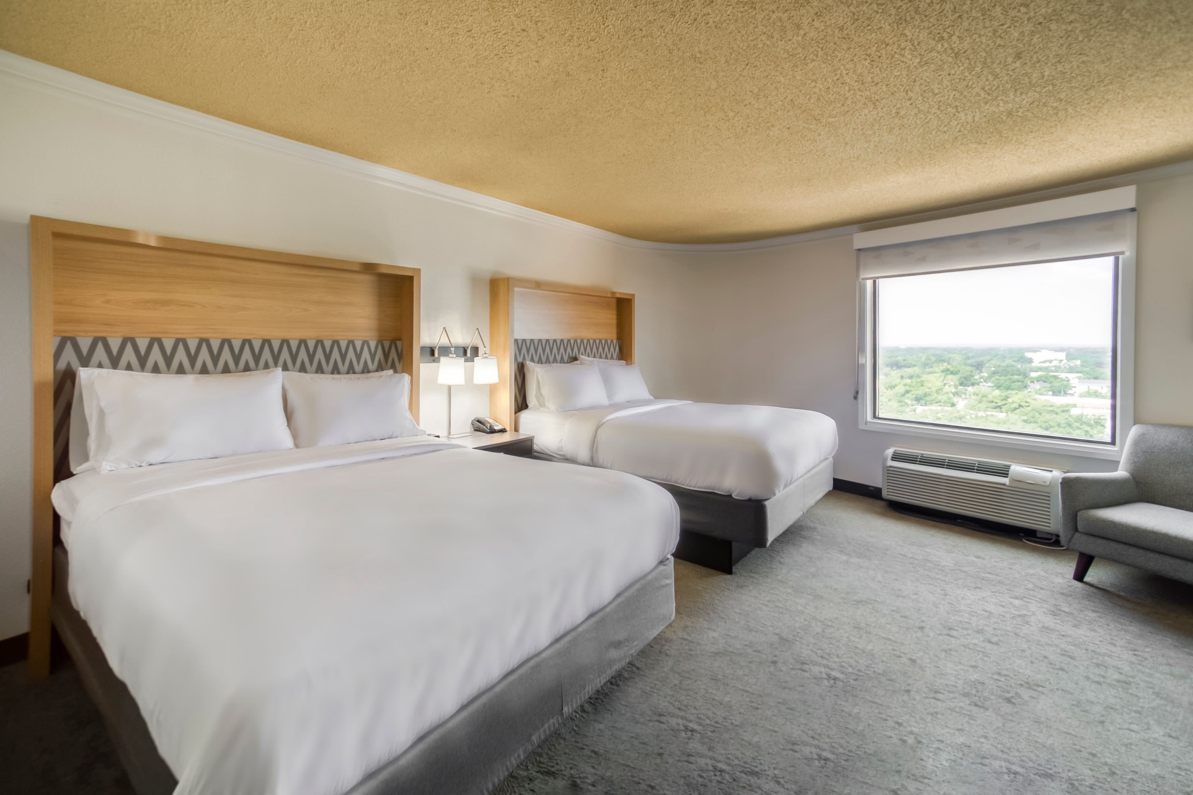 Holiday Inn Mobile-Dwtn/Hist. District — 34
