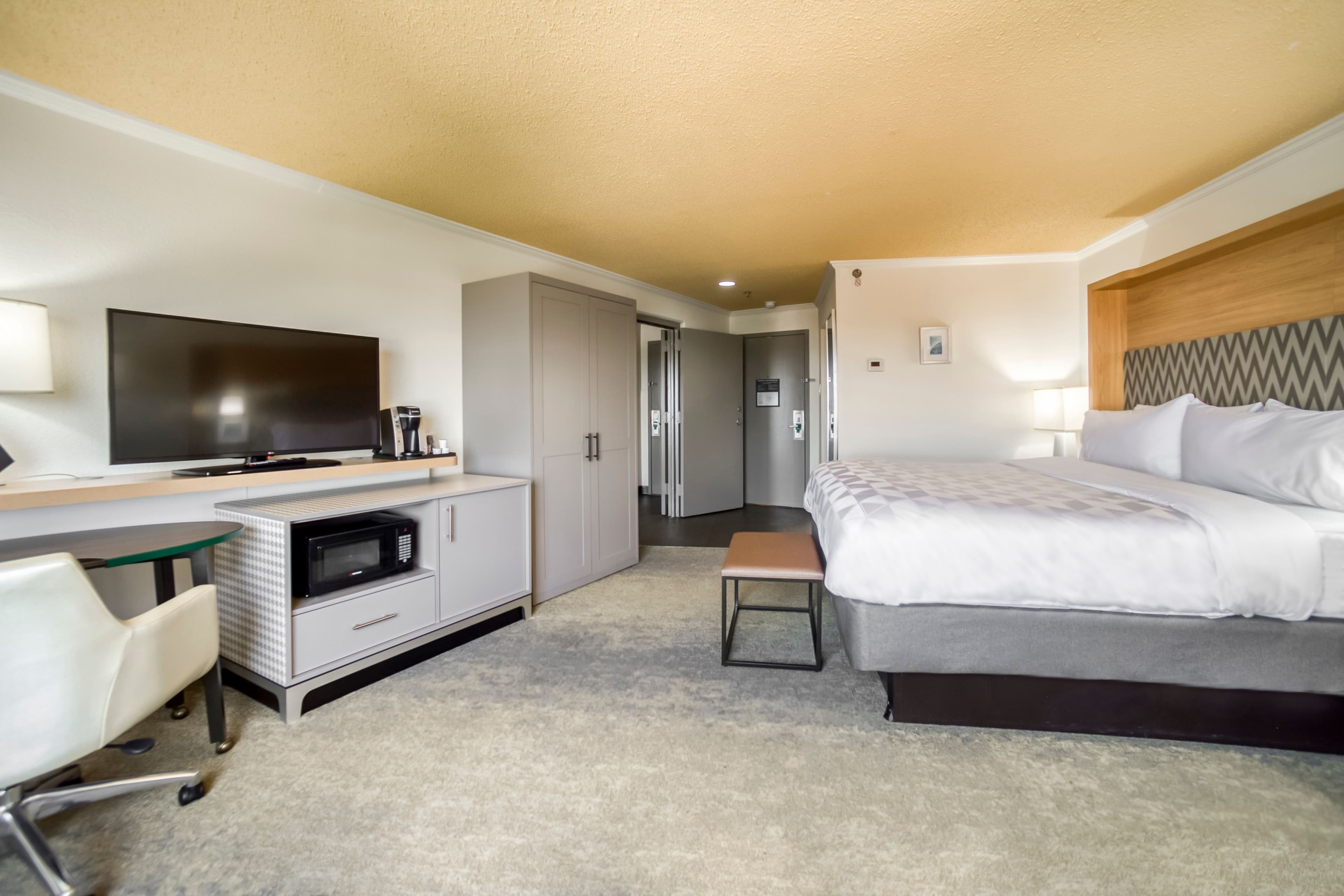 Holiday Inn Mobile-Dwtn/Hist. District — 11