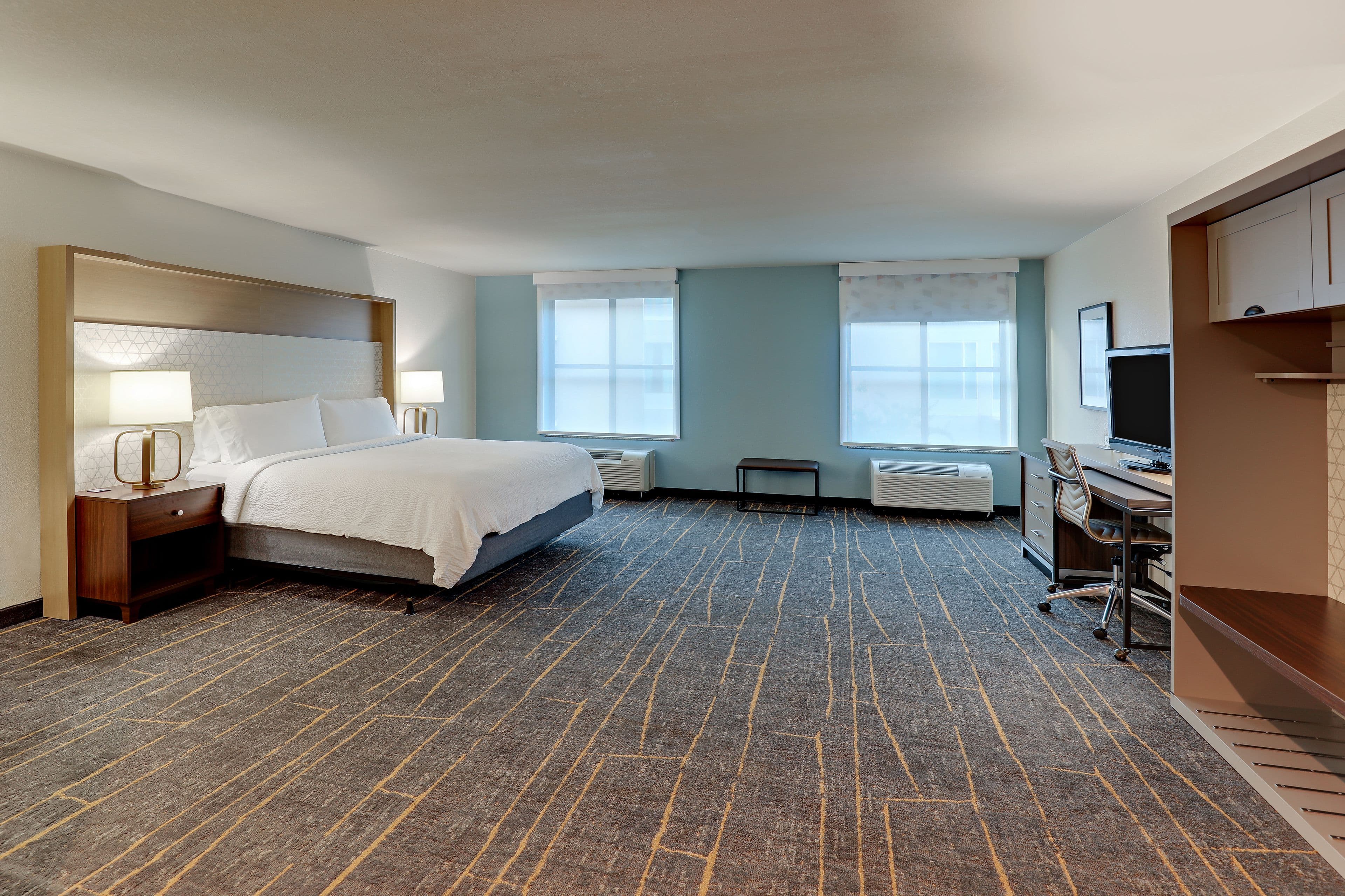 Holiday Inn Mobile - Airport — 7