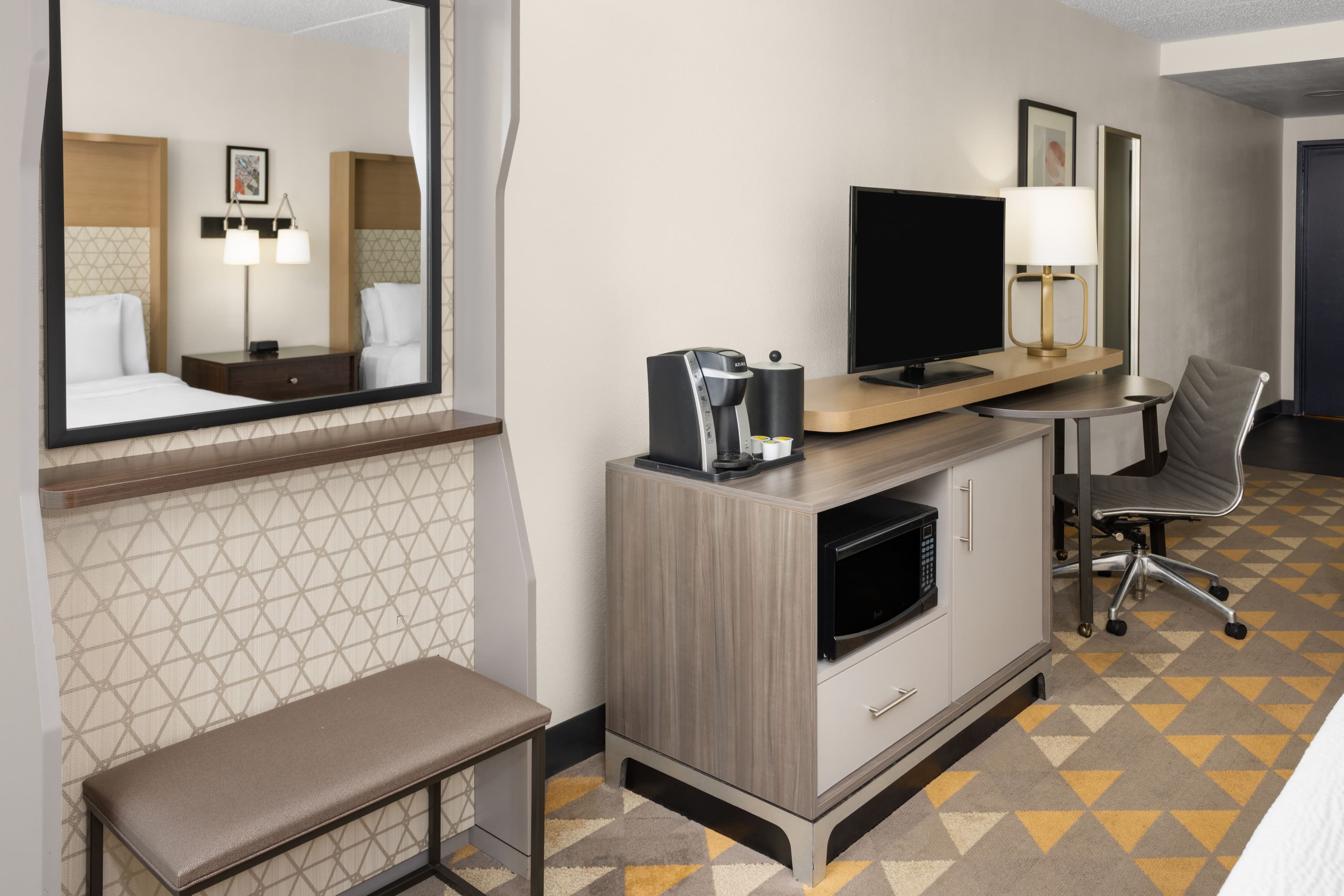 Holiday Inn Morgantown - Reading Area — 27