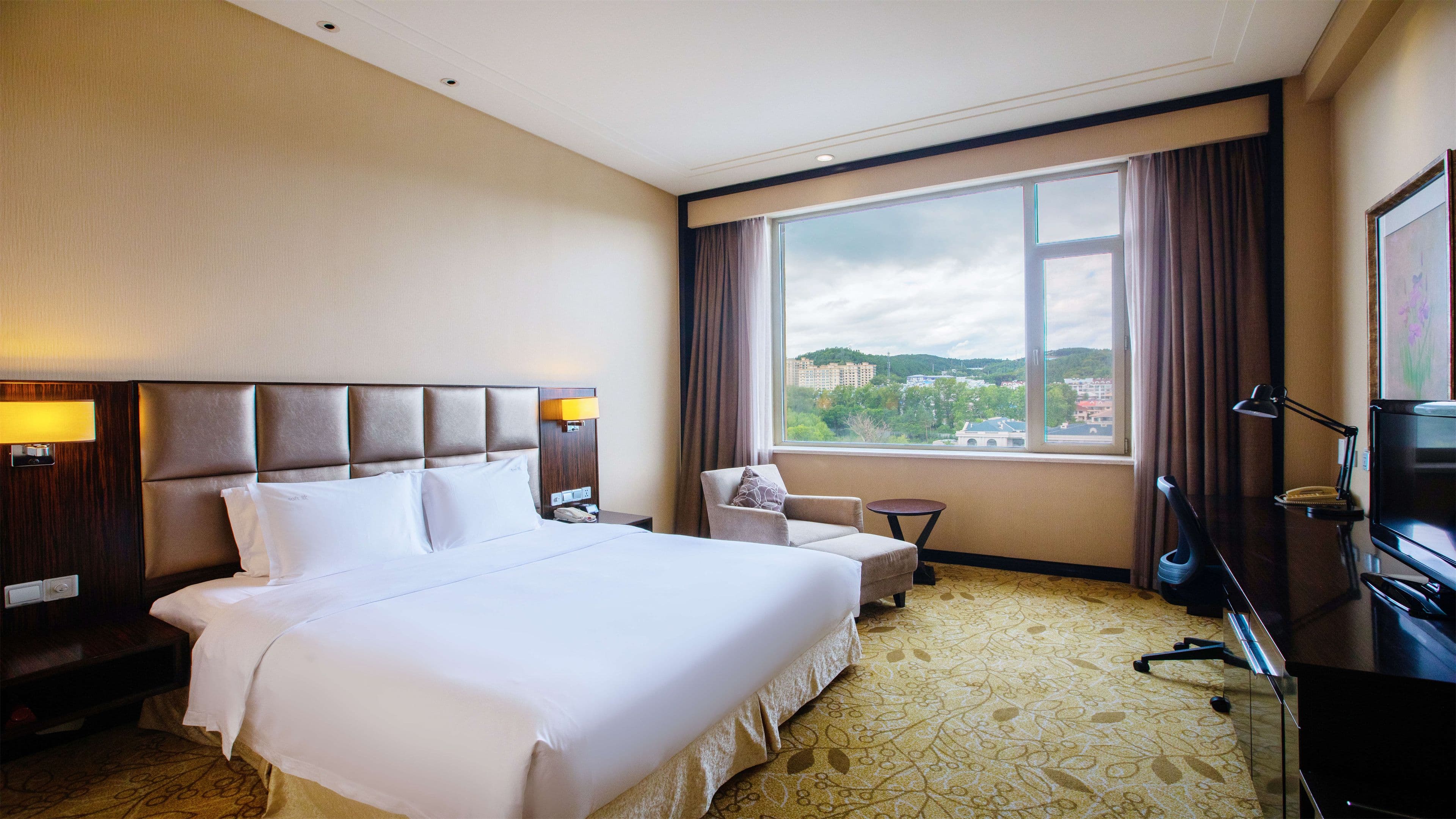 Holiday Inn Mudanjiang - Image 2