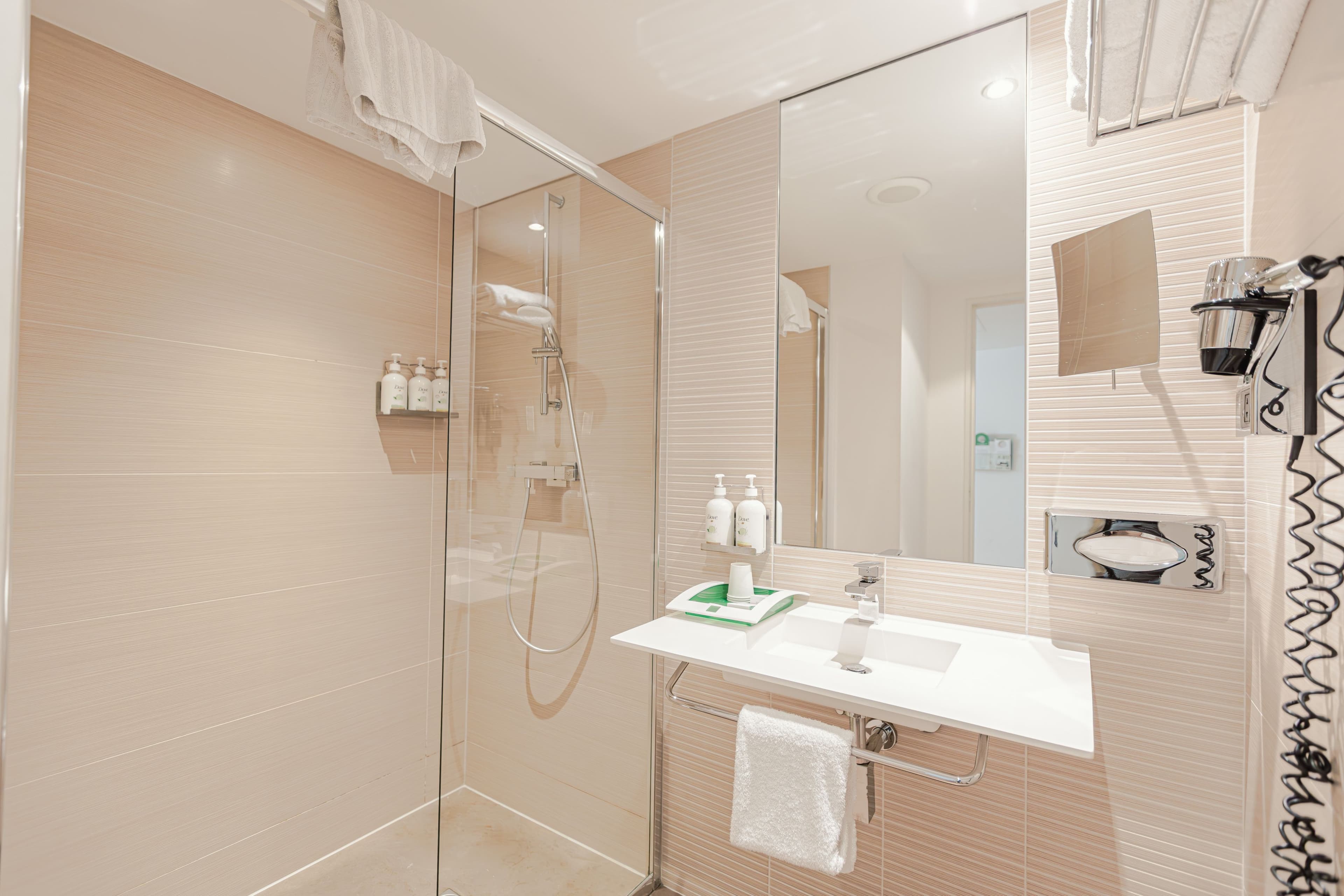 Standard Room - Image 10