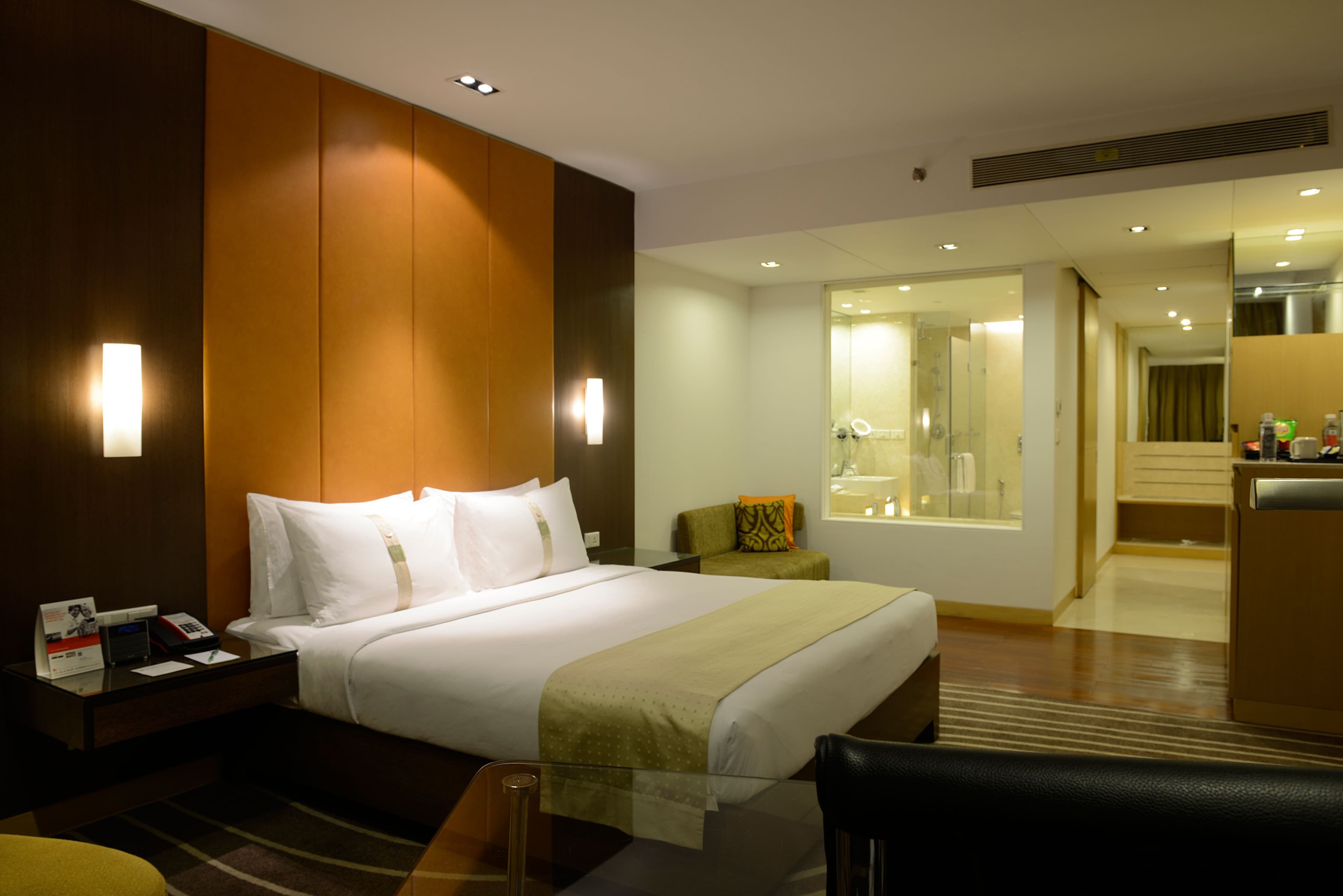 Holiday Inn Mumbai International Airport - Image 4