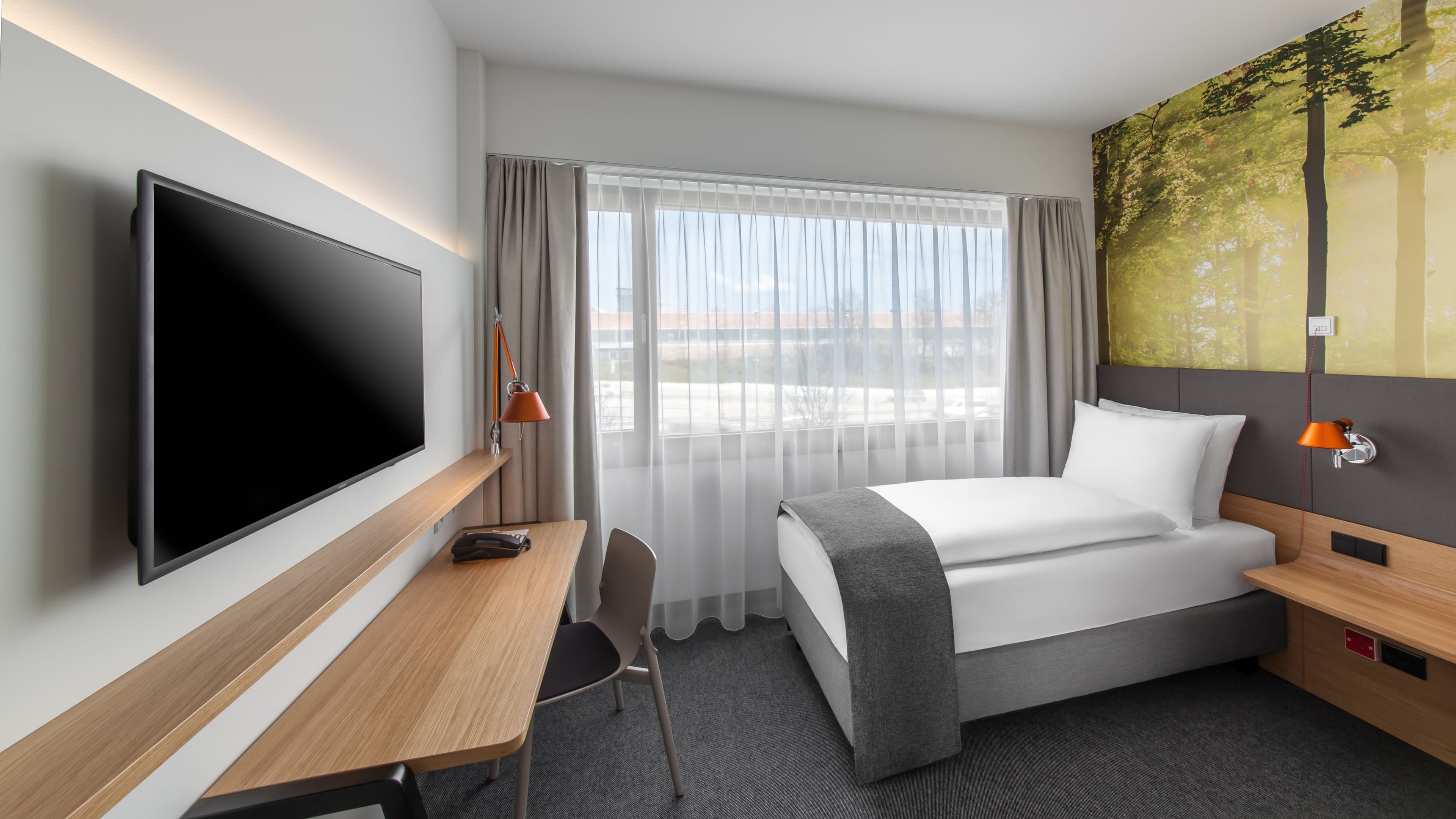 Holiday Inn Munich - Leuchtenbergring - Image 4