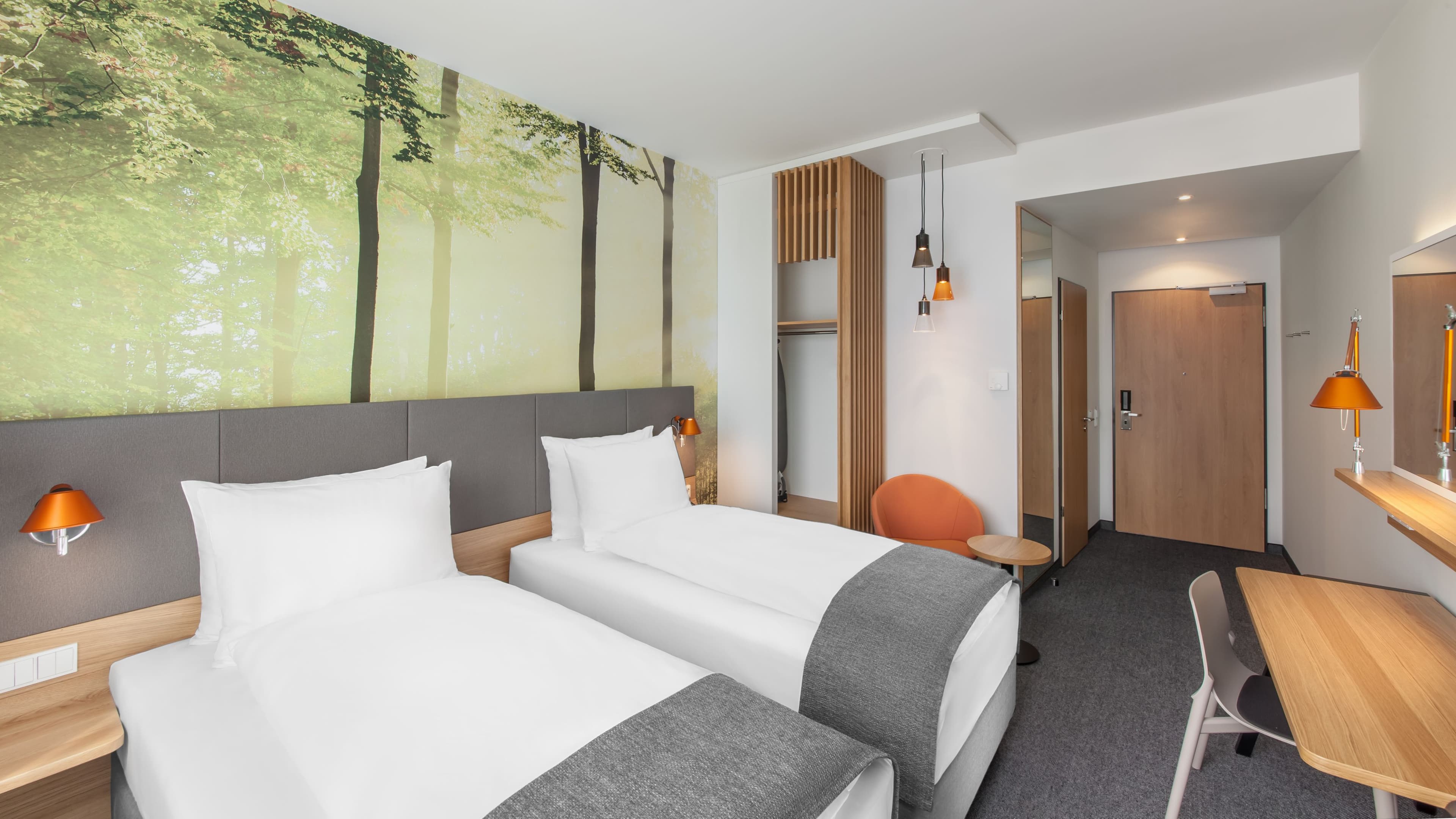 Holiday Inn Munich - Leuchtenbergring — 24