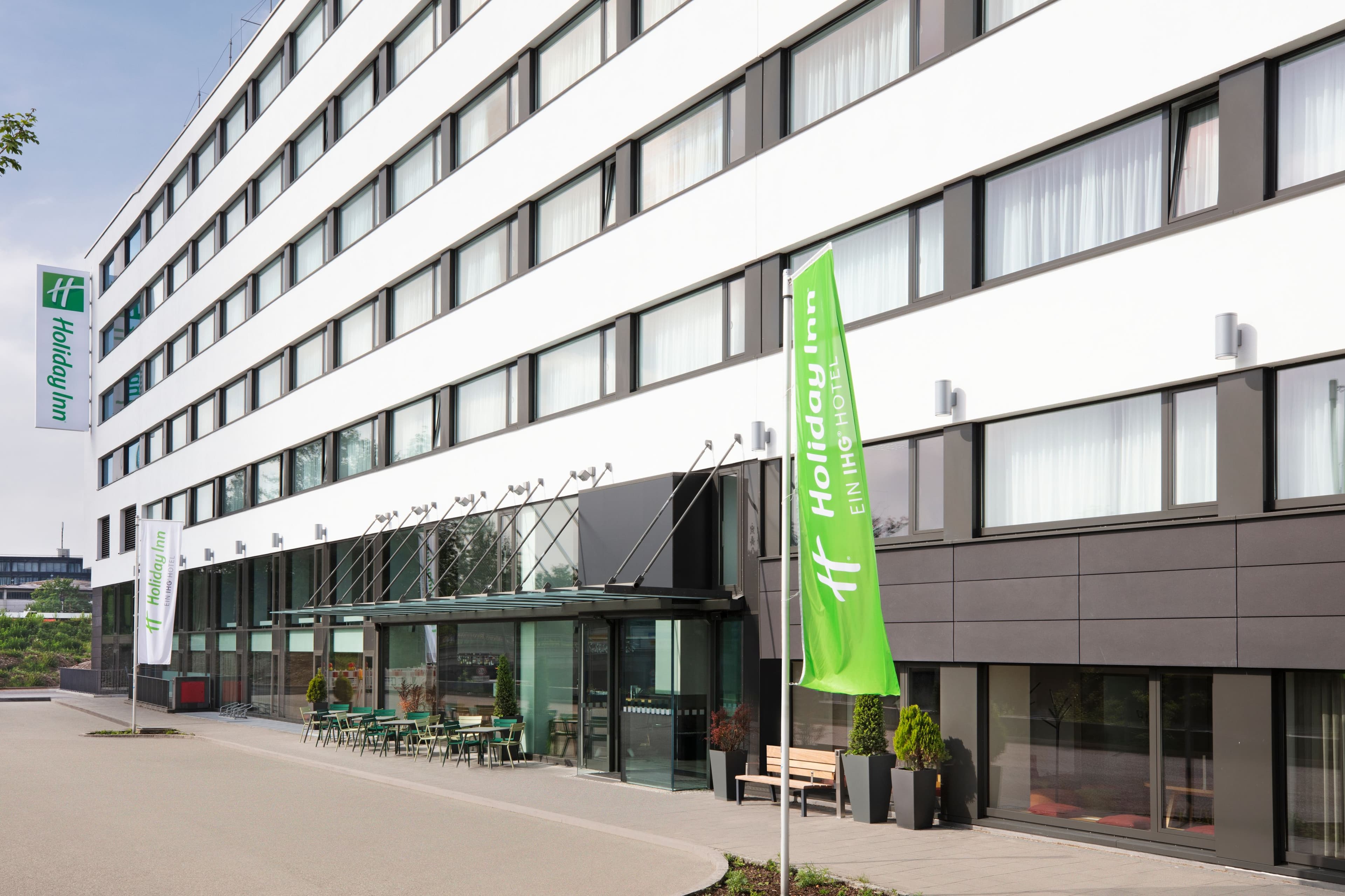 Holiday Inn Munich - Leuchtenbergring - Image 1