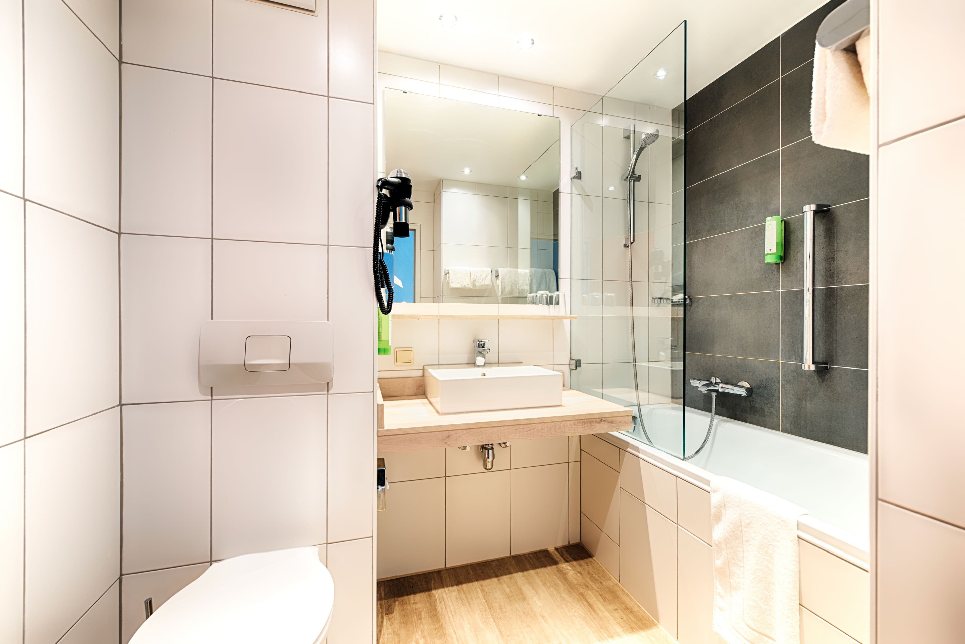 Holiday Inn Munich - South - Image 4