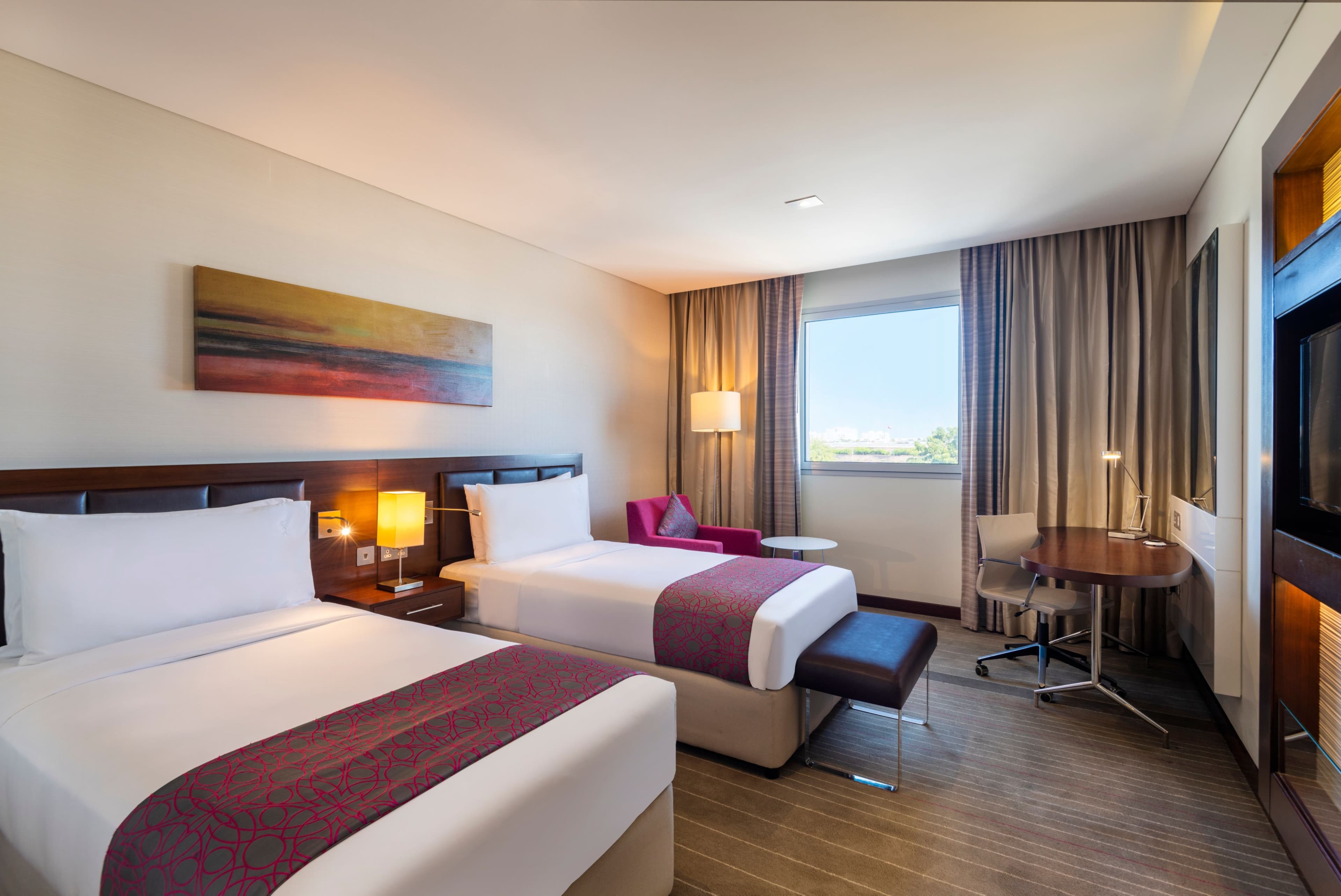 Holiday Inn Muscat Al Seeb - Image 2