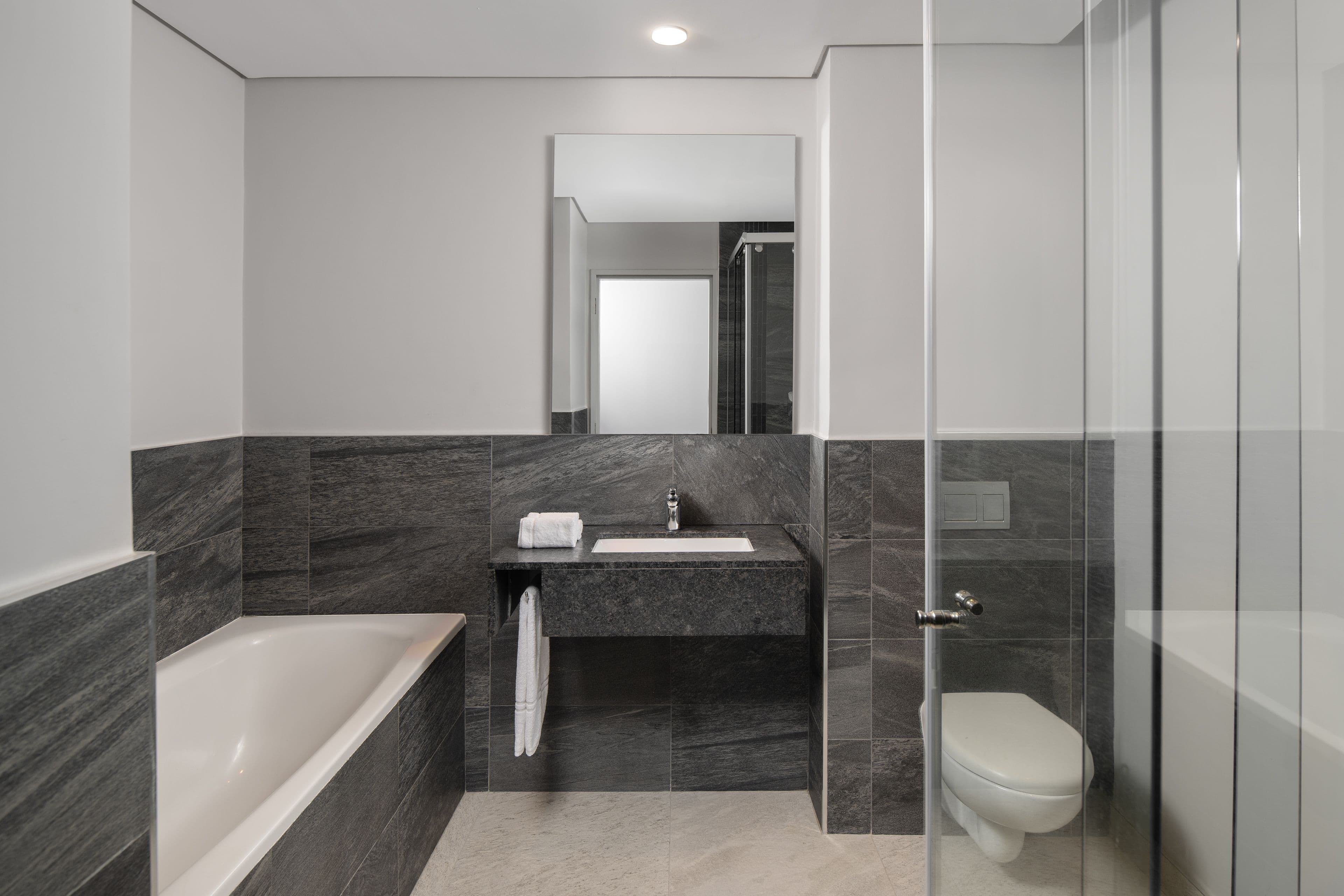 Holiday Inn Nairobi Two Rivers Mall — 13