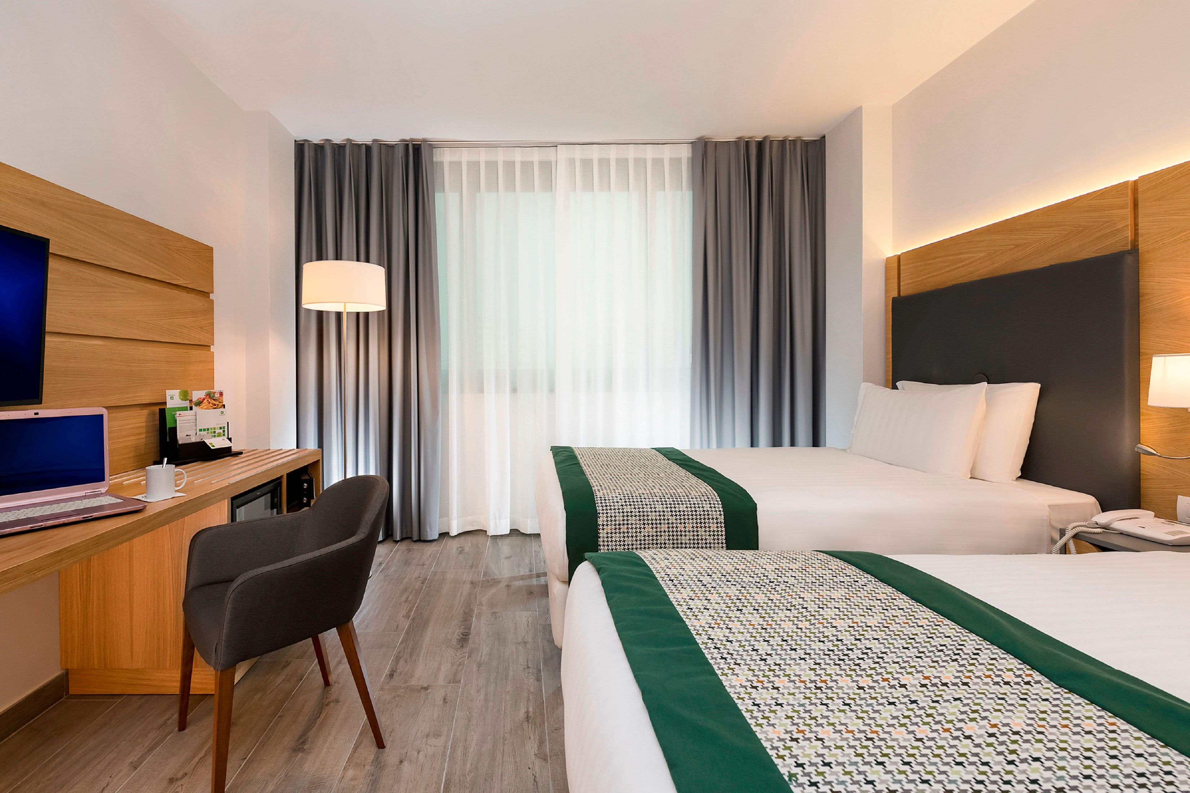 Holiday Inn Naples — 18