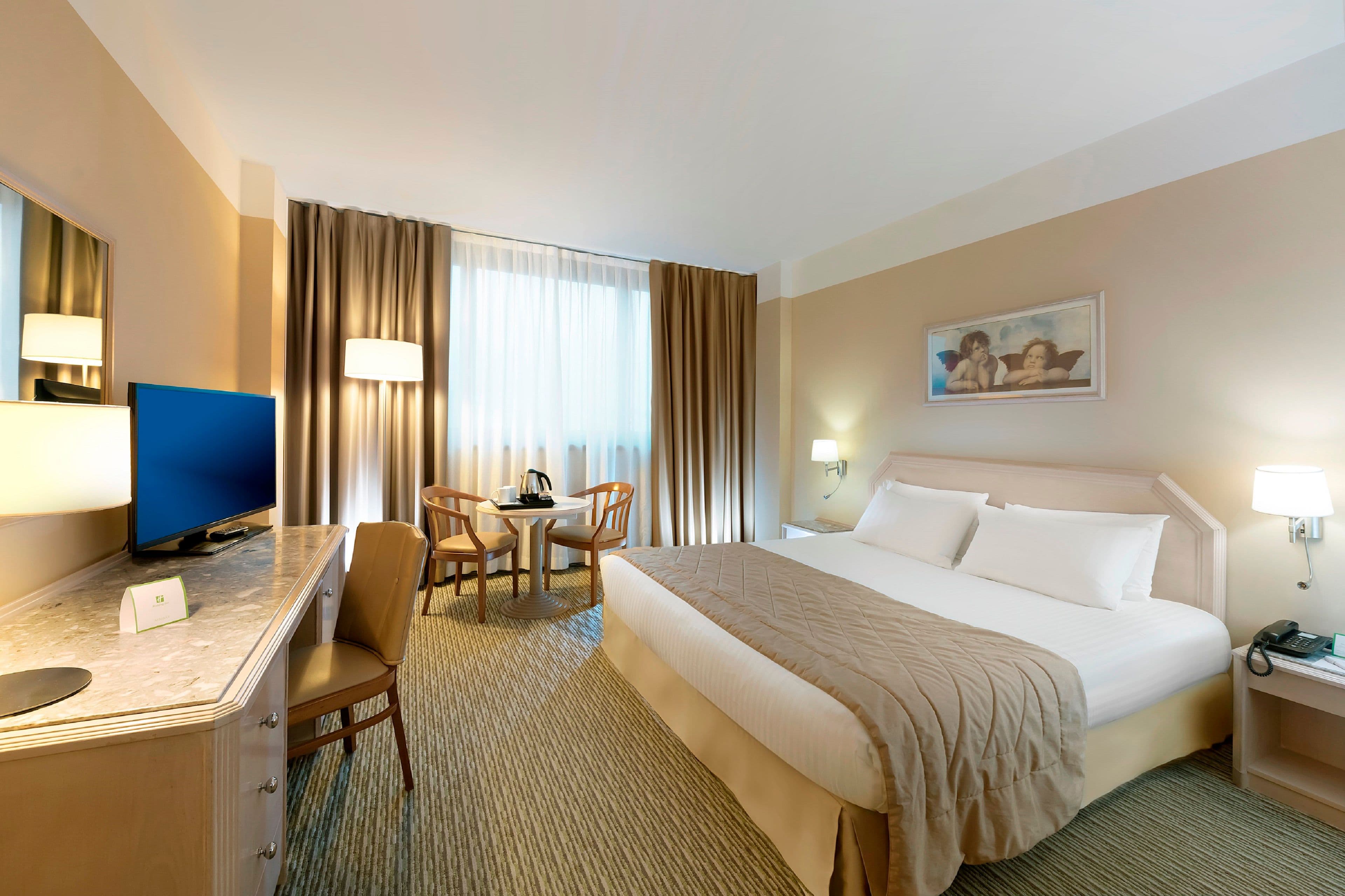 Holiday Inn Naples - Image 5