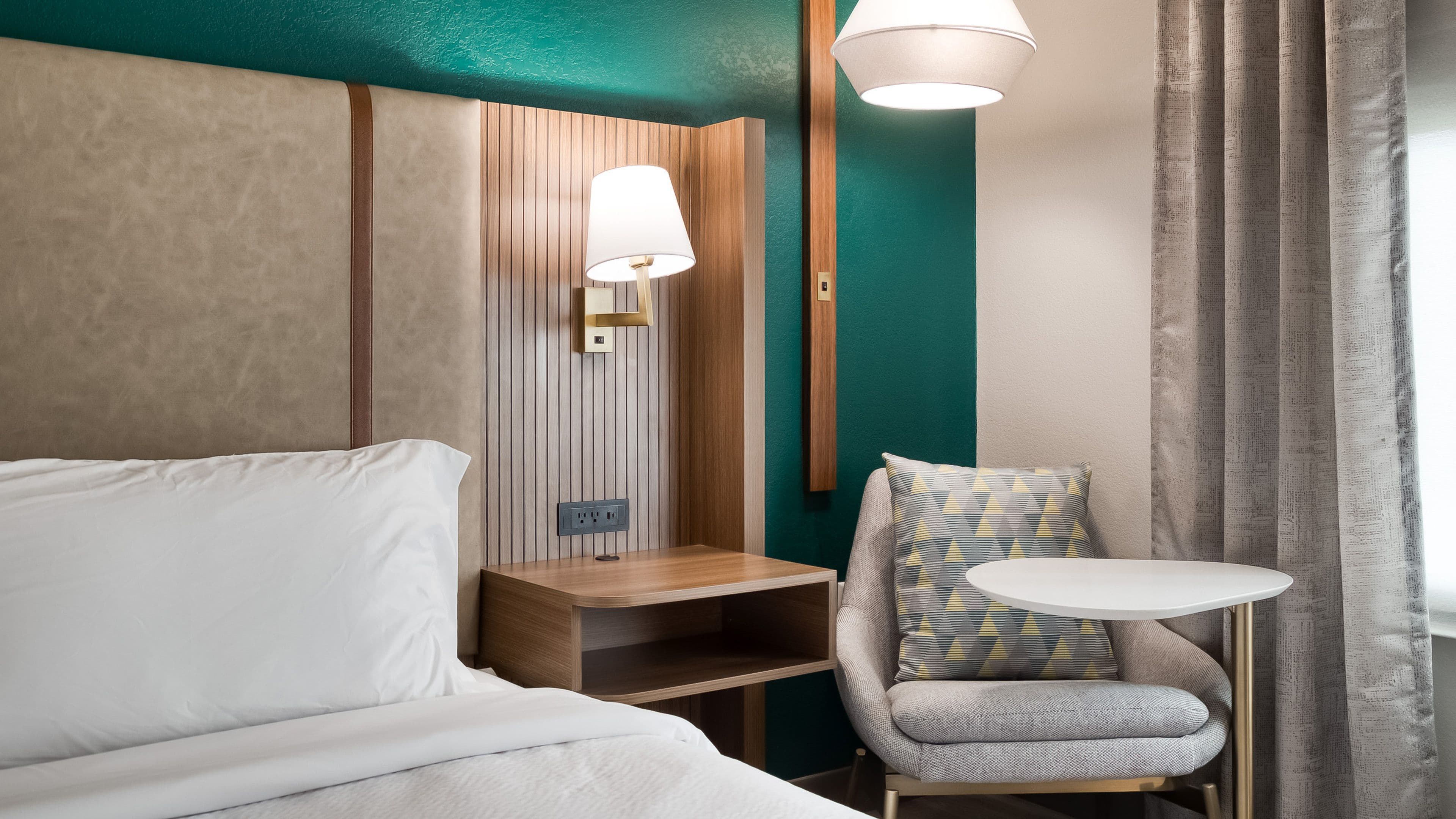 Holiday Inn Nashville Airport - Image 4