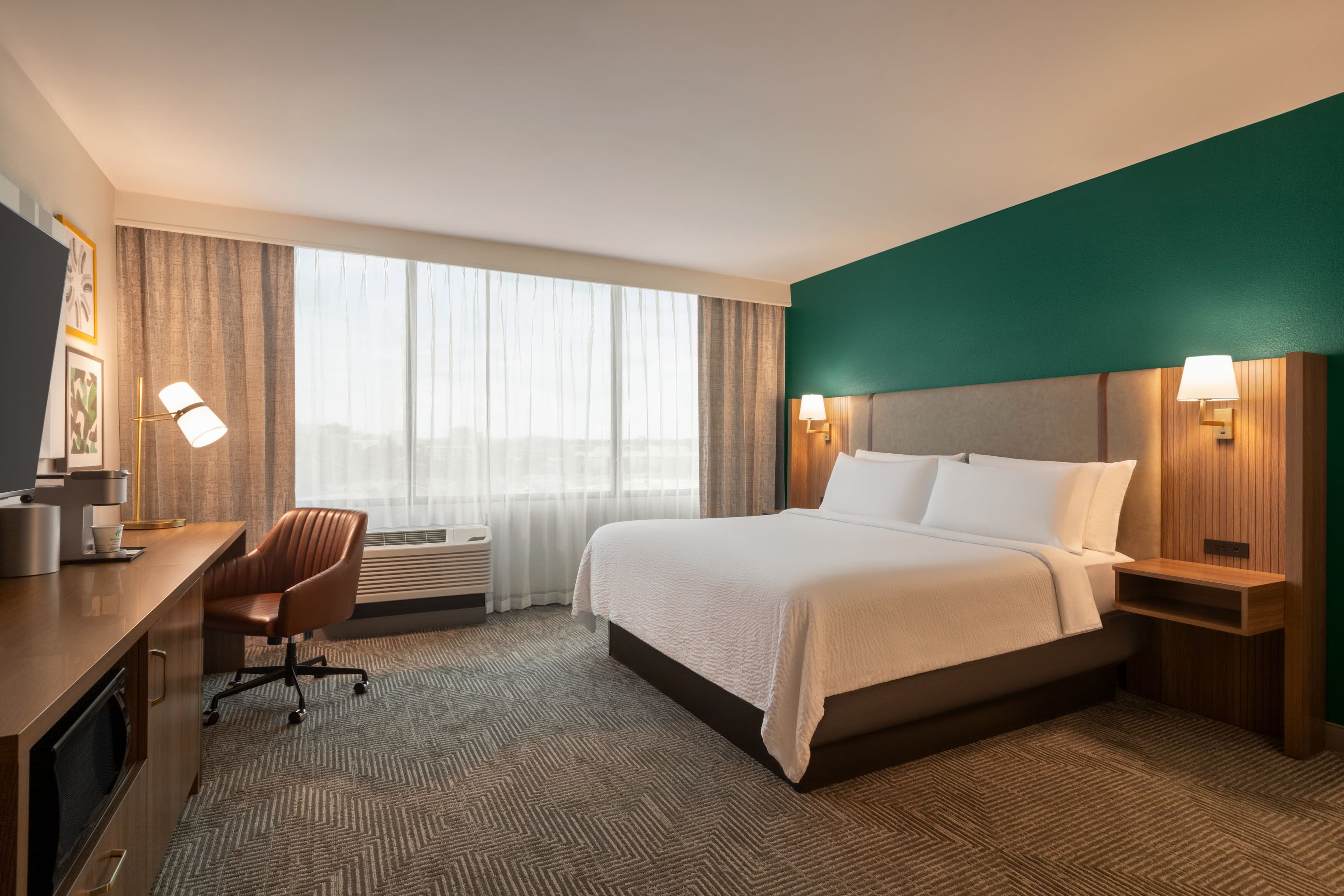 Holiday Inn Nashville Downtown - Stadium - Image 4