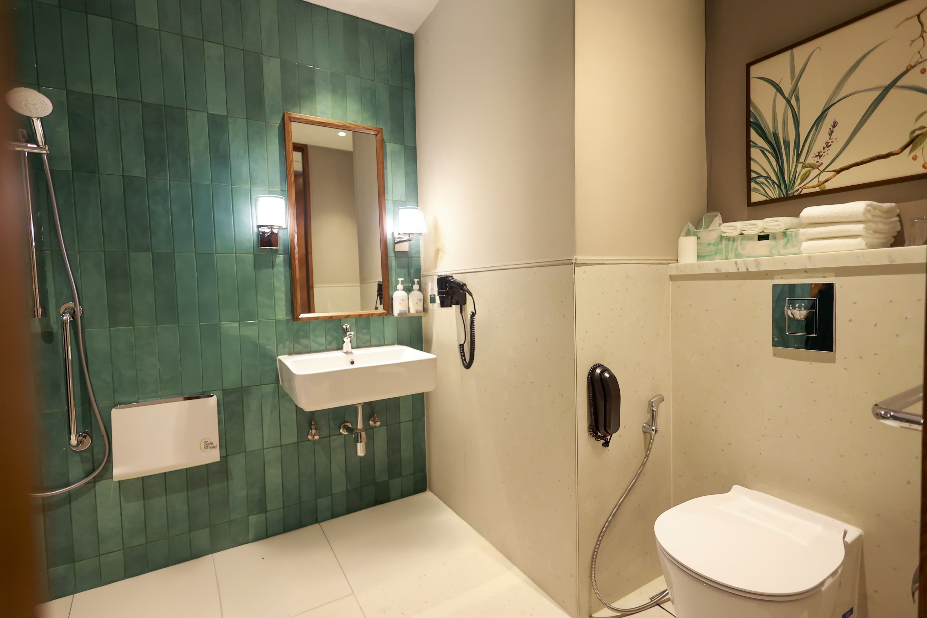Holiday Inn New Delhi Mayur Vihar Noida — 17