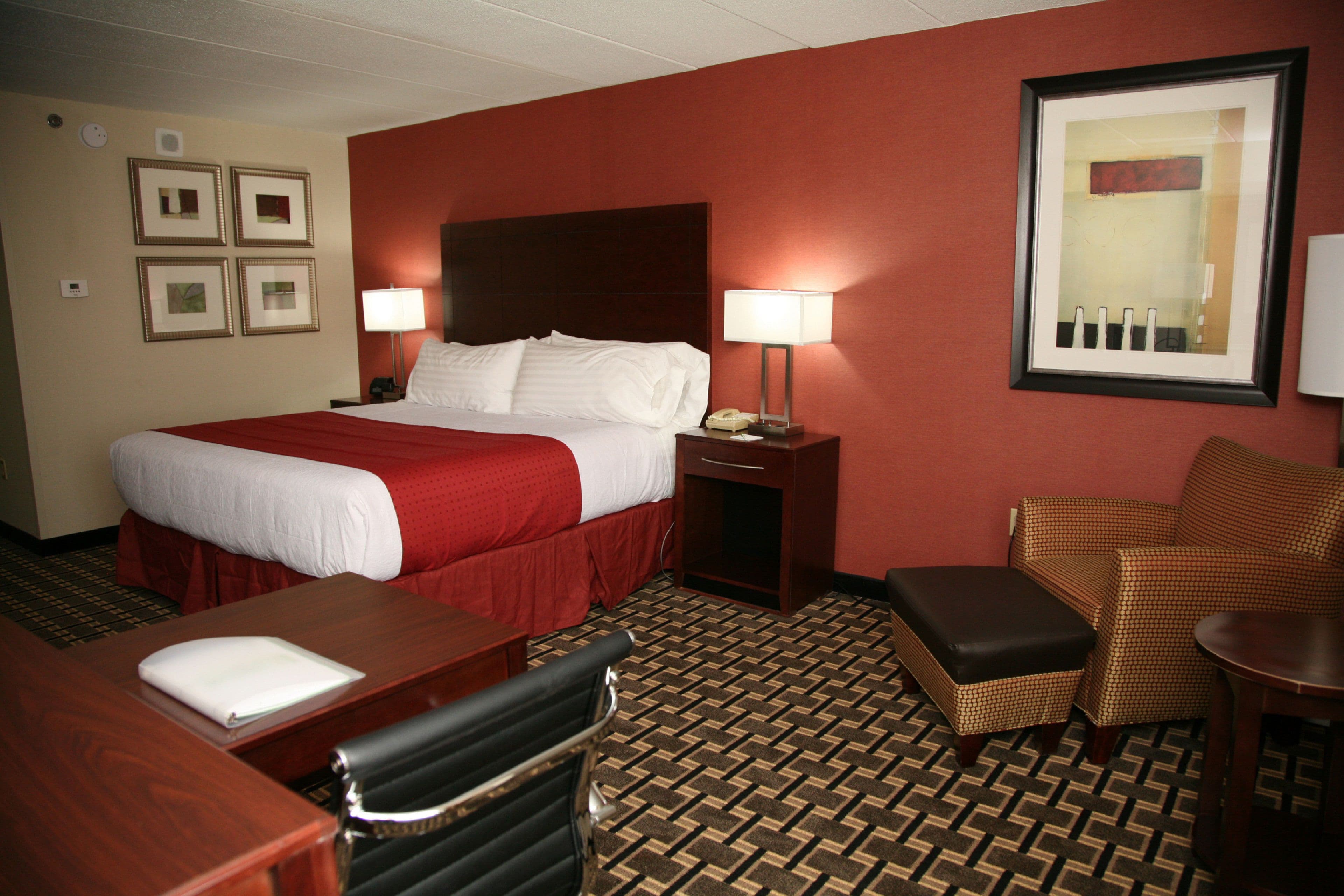 Holiday Inn New London - Mystic Area - Image 3
