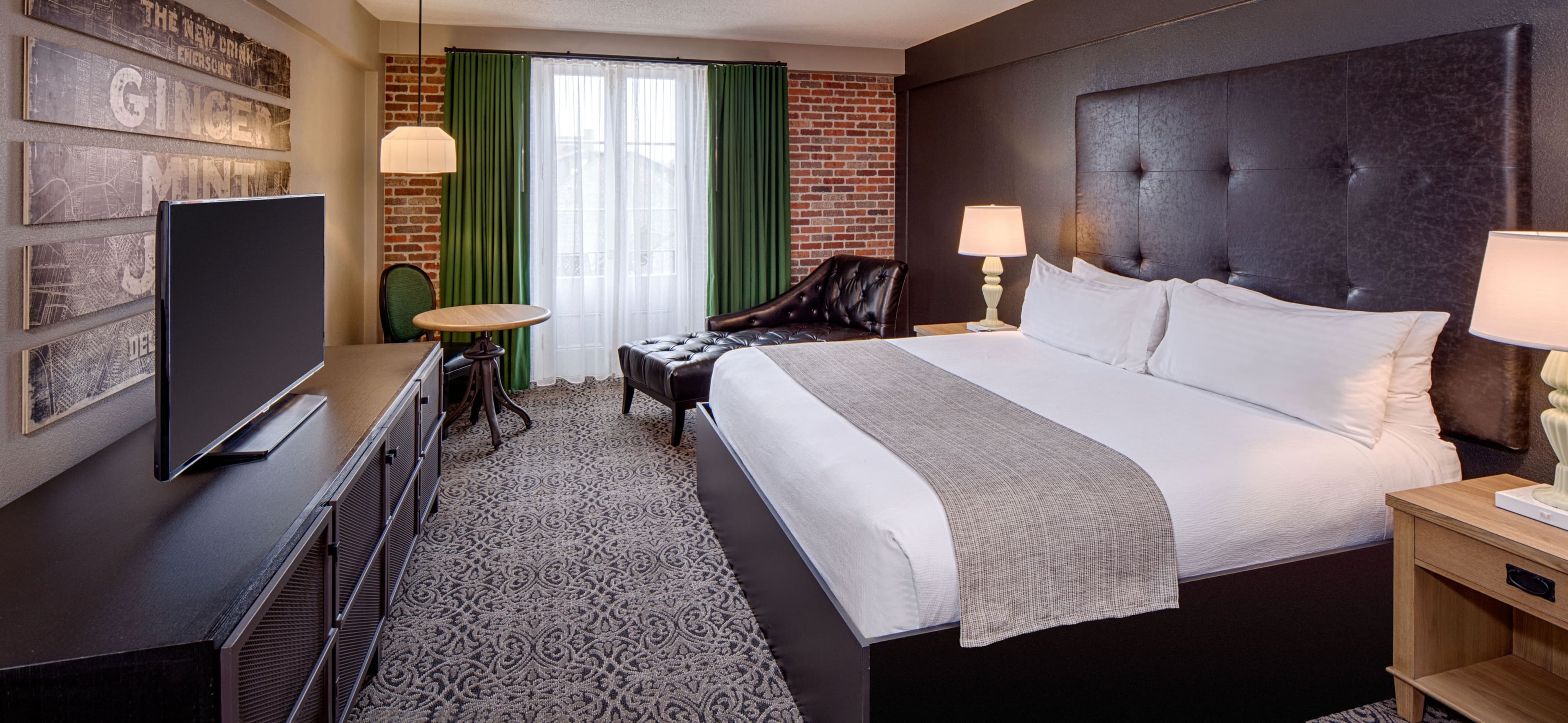 Holiday Inn French Quarter-Chateau LeMoyne - Image 2