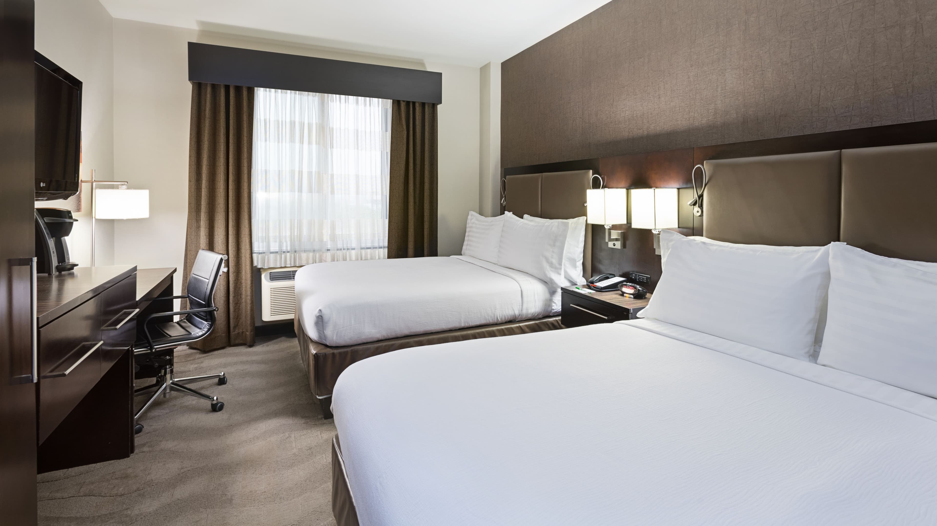 Holiday Inn NYC - Lower East Side — 19