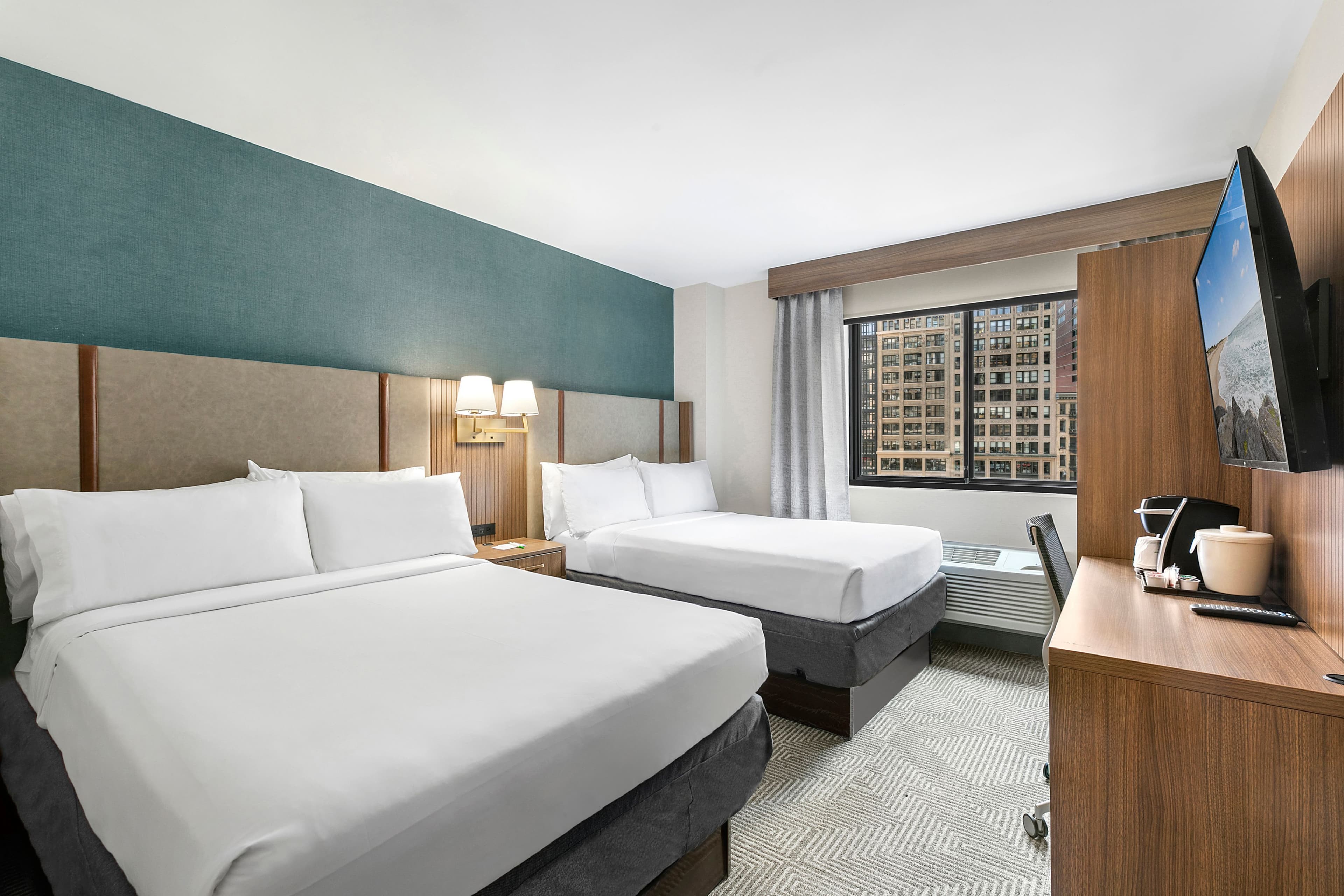 Holiday Inn Manhattan 6th Ave - Chelsea — 13