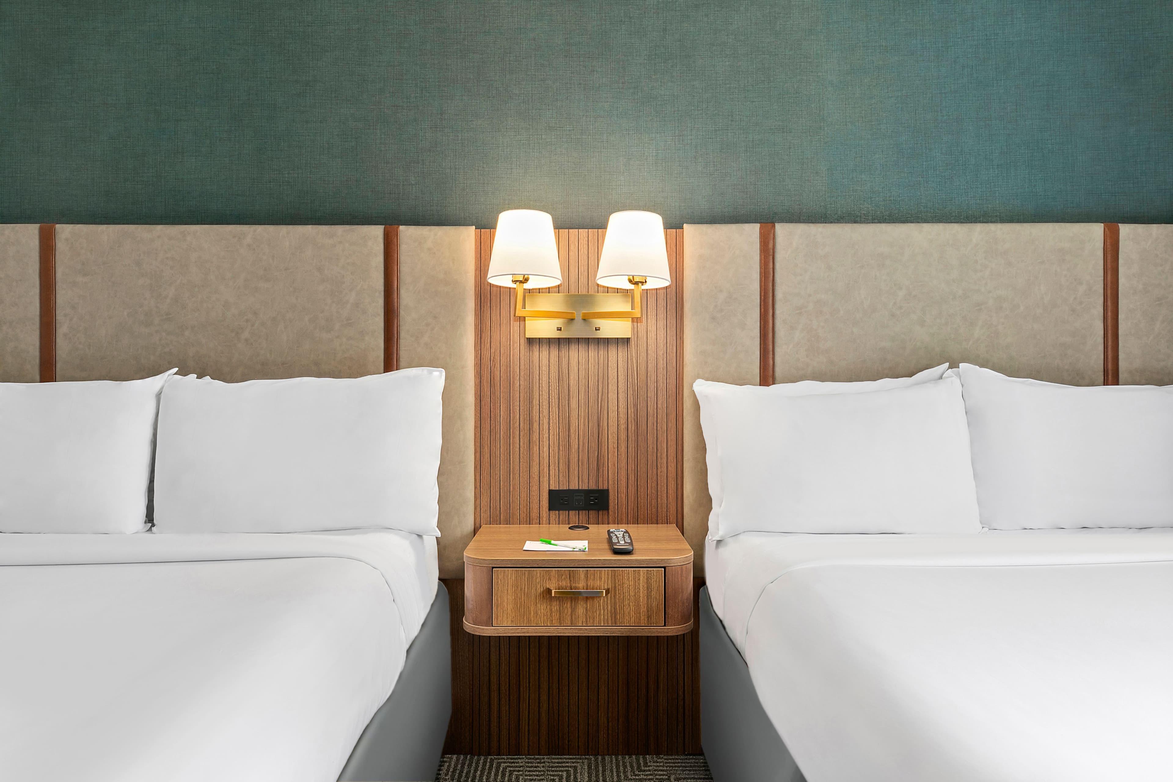 Holiday Inn Manhattan 6th Ave - Chelsea — 11